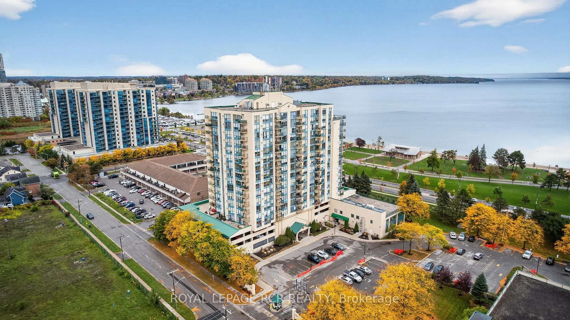 Photo 1 of Unit 905, 65 Ellen Street, Barrie, City Centre — HOMEH