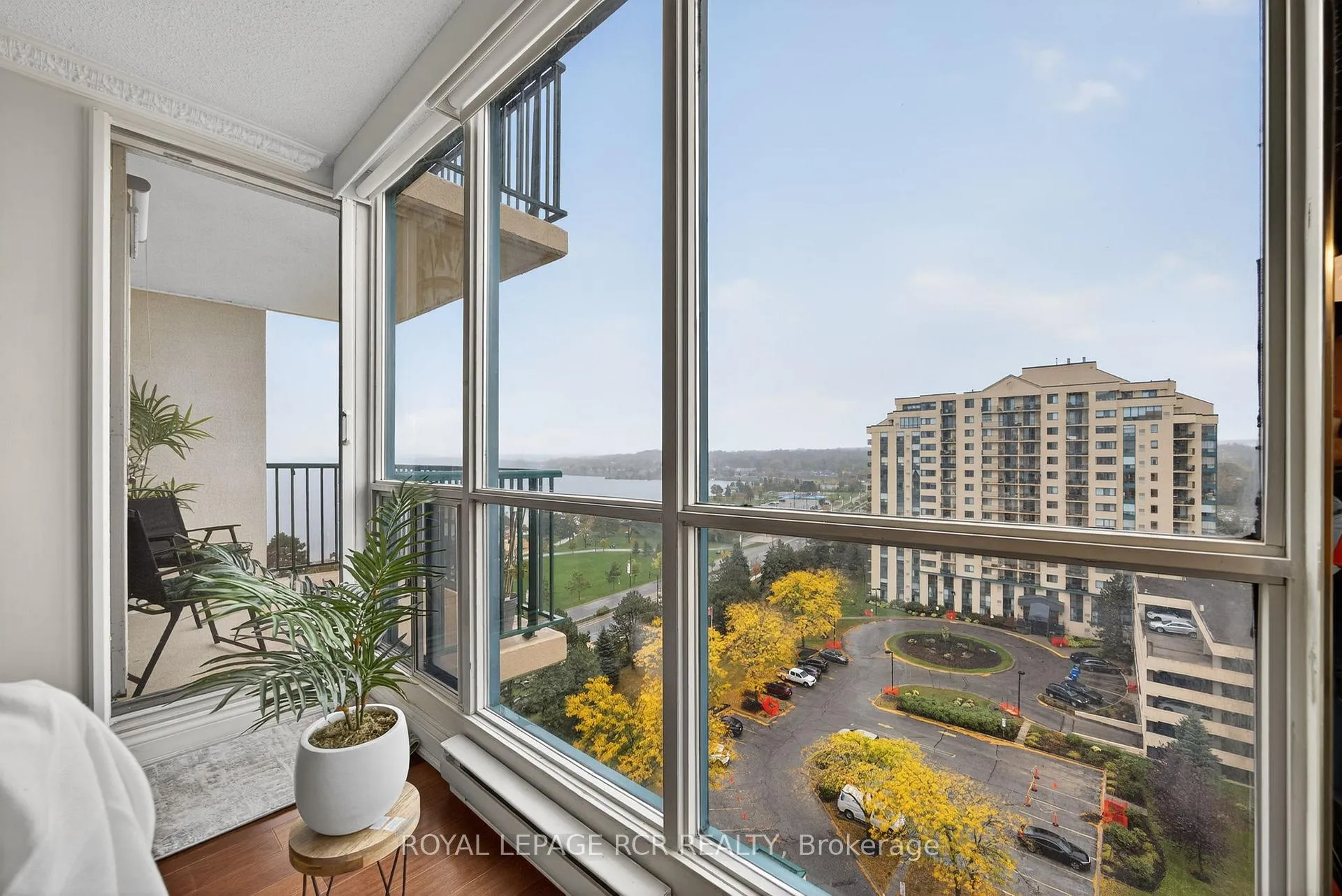 Photo 14 of Unit 905, 65 Ellen Street, Barrie, City Centre — HOMEH