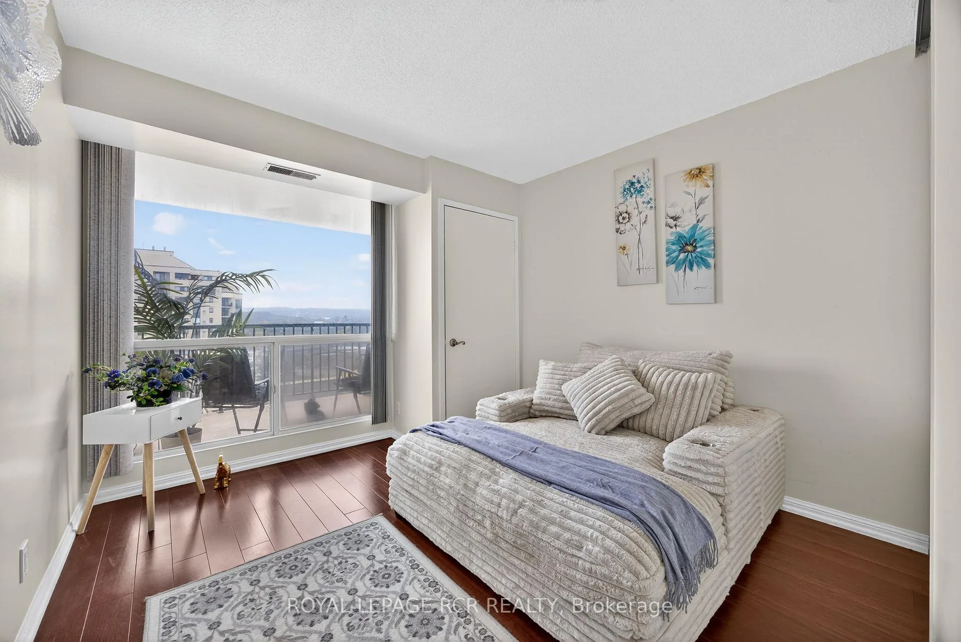 Photo 21 of Unit 905, 65 Ellen Street, Barrie, City Centre — HOMEH