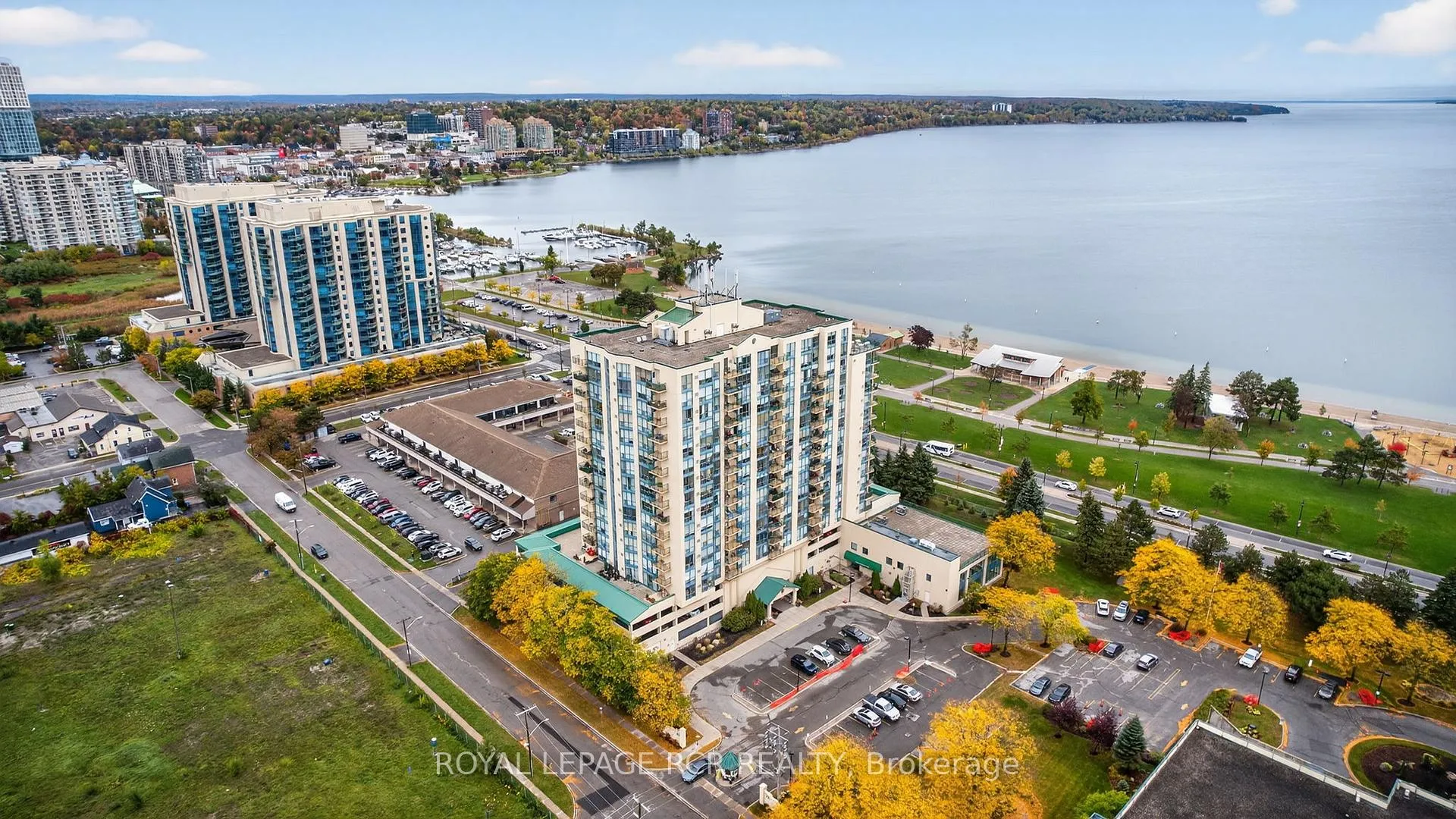 Photo 36 of Unit 905, 65 Ellen Street, Barrie, City Centre — HOMEH