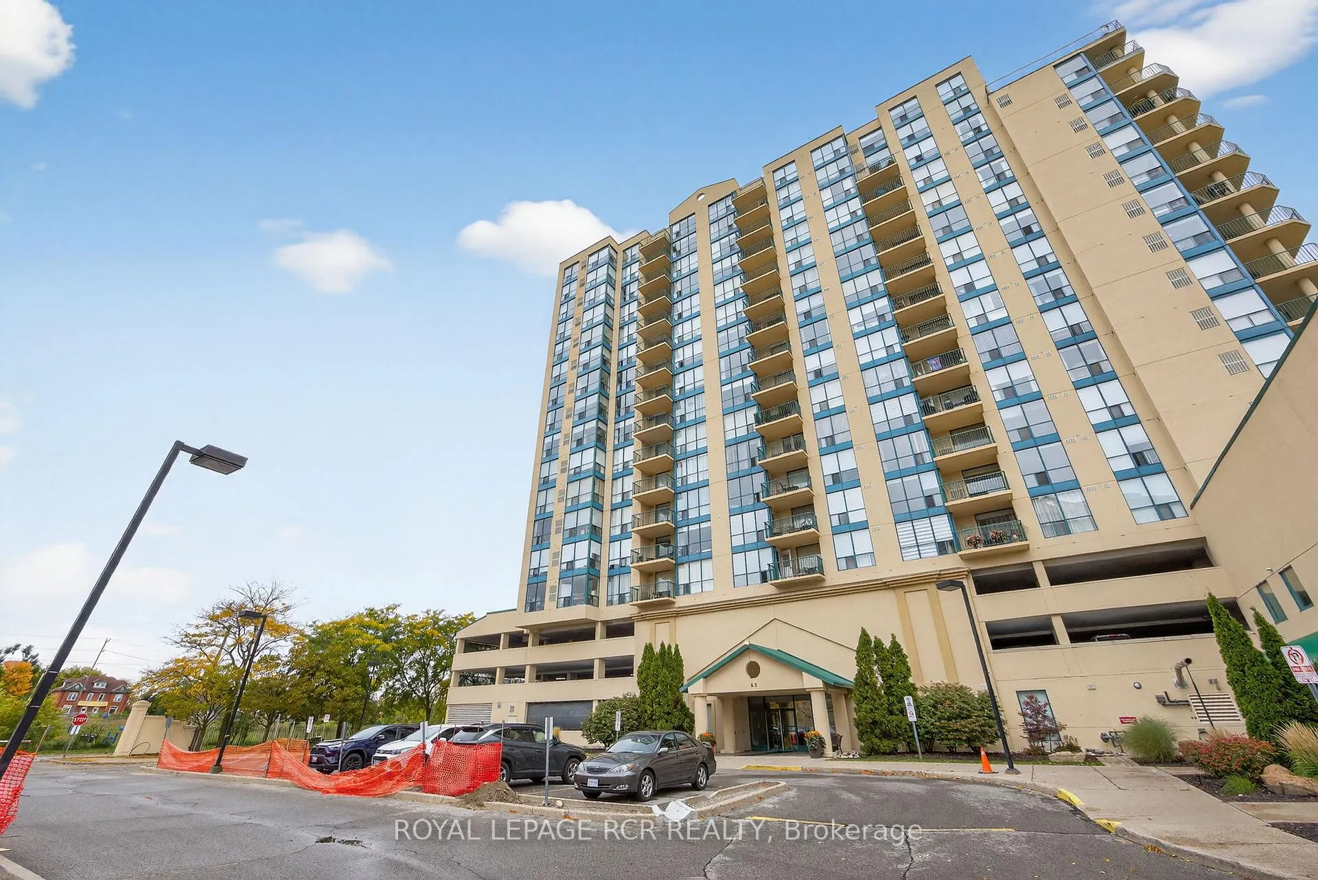 Photo 47 of Unit 905, 65 Ellen Street, Barrie, City Centre — HOMEH