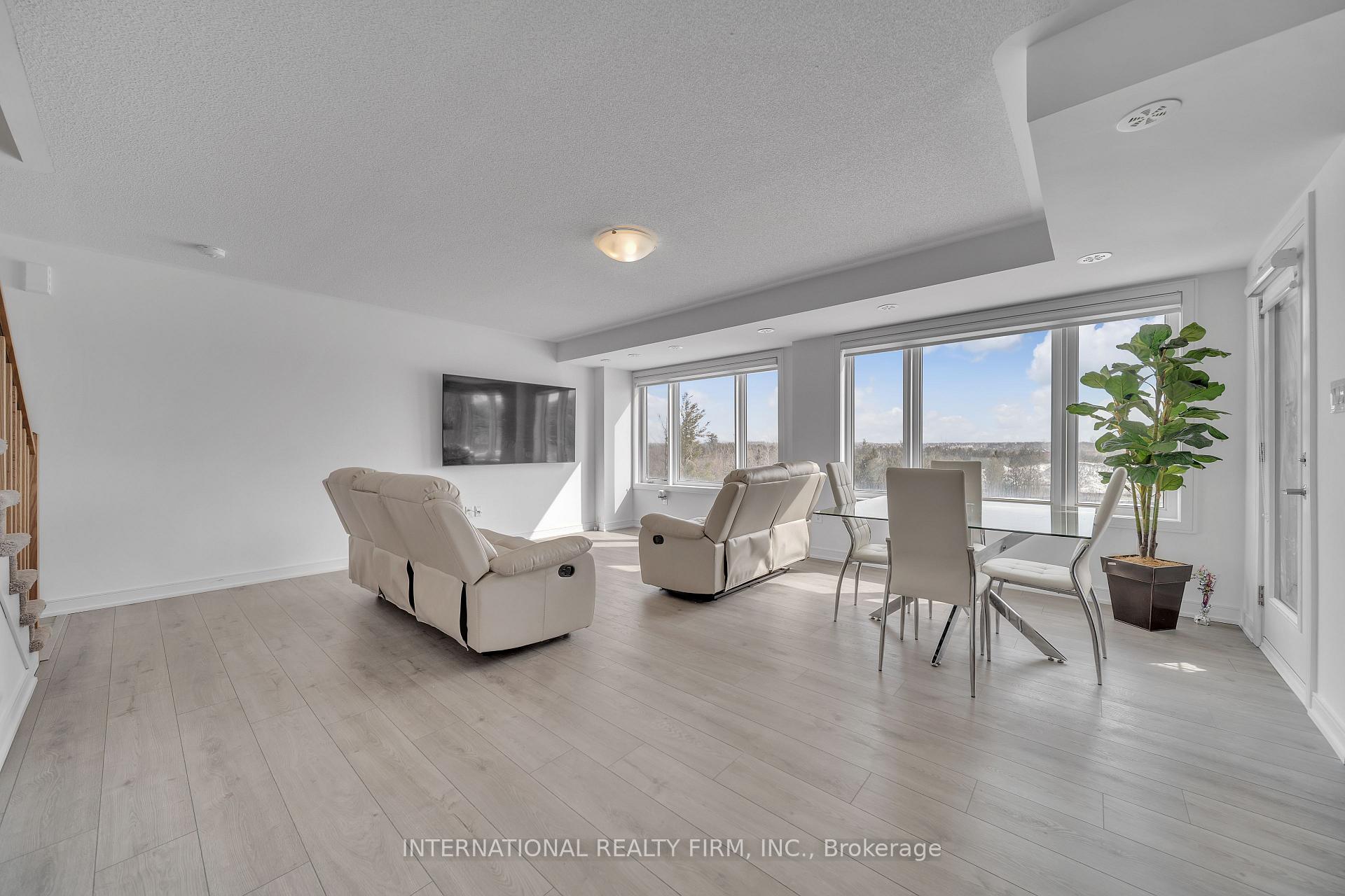 Photo 8 of 58 Appletree Lane, Barrie, Innis-Shore — HOMEH