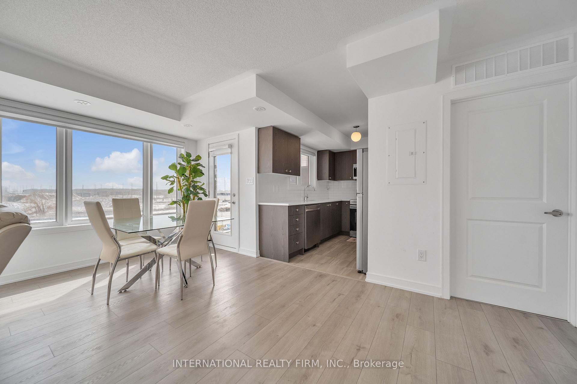 Photo 18 of 58 Appletree Lane, Barrie, Innis-Shore — HOMEH