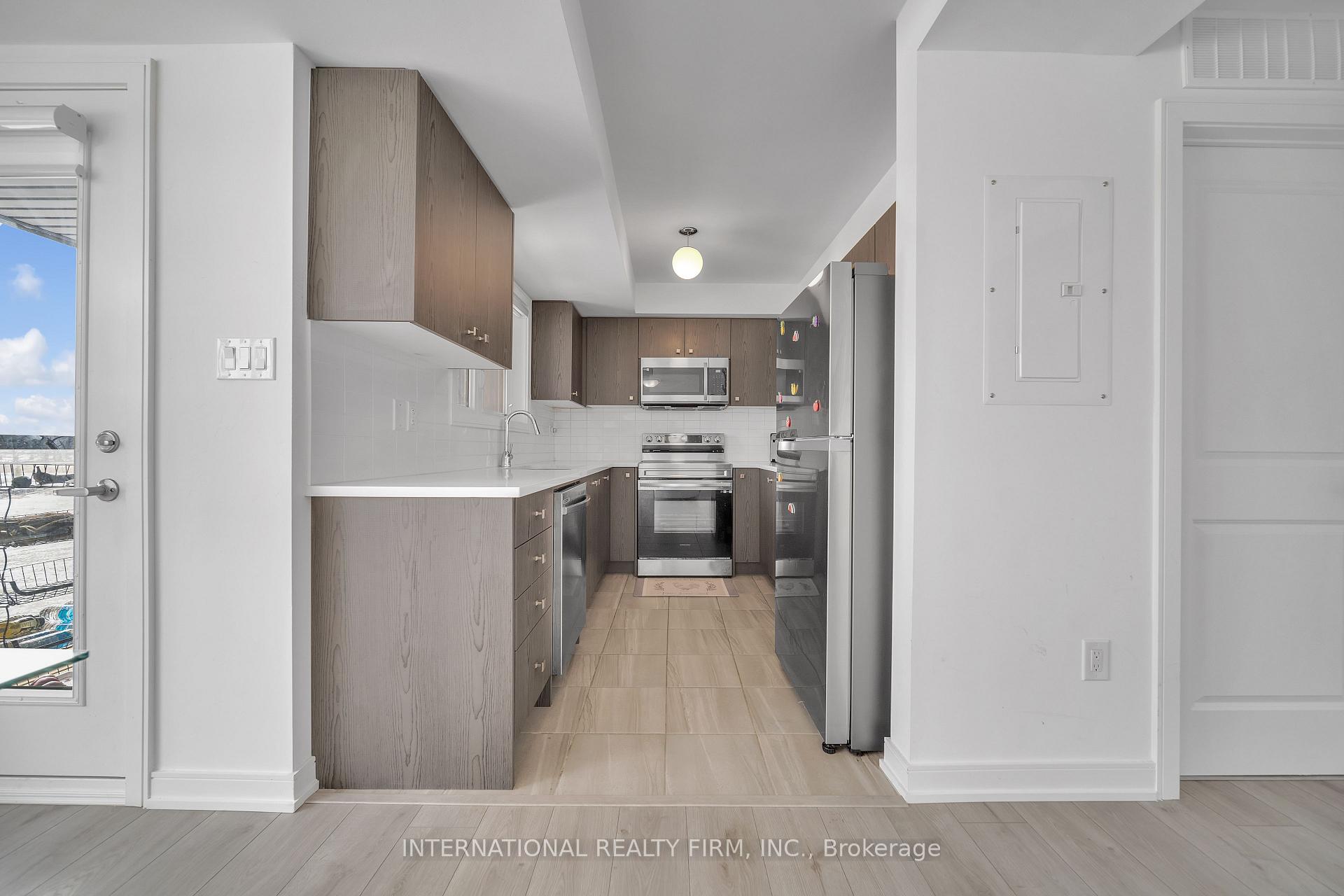 Photo 19 of 58 Appletree Lane, Barrie, Innis-Shore — HOMEH