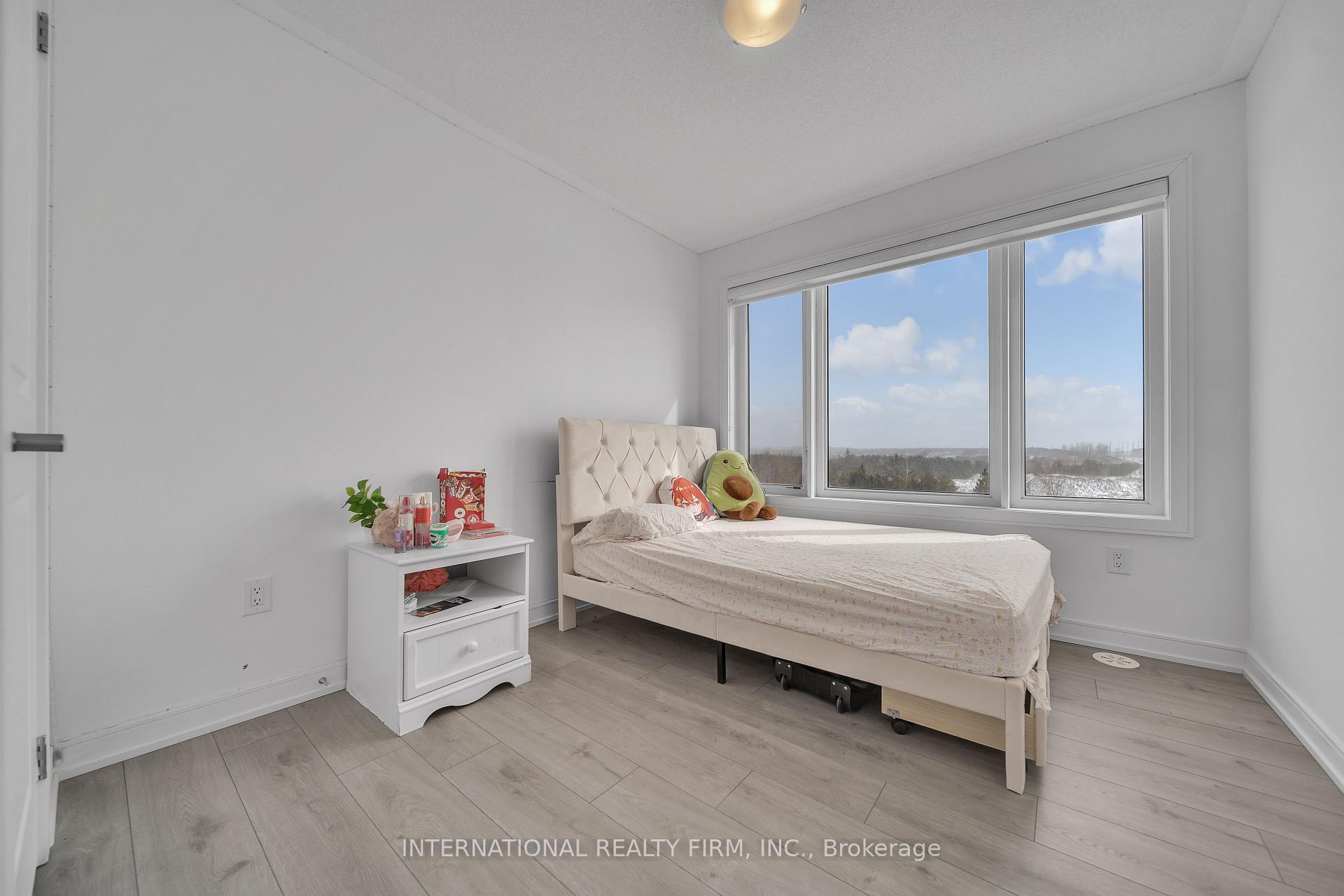 Photo 25 of 58 Appletree Lane, Barrie, Innis-Shore — HOMEH
