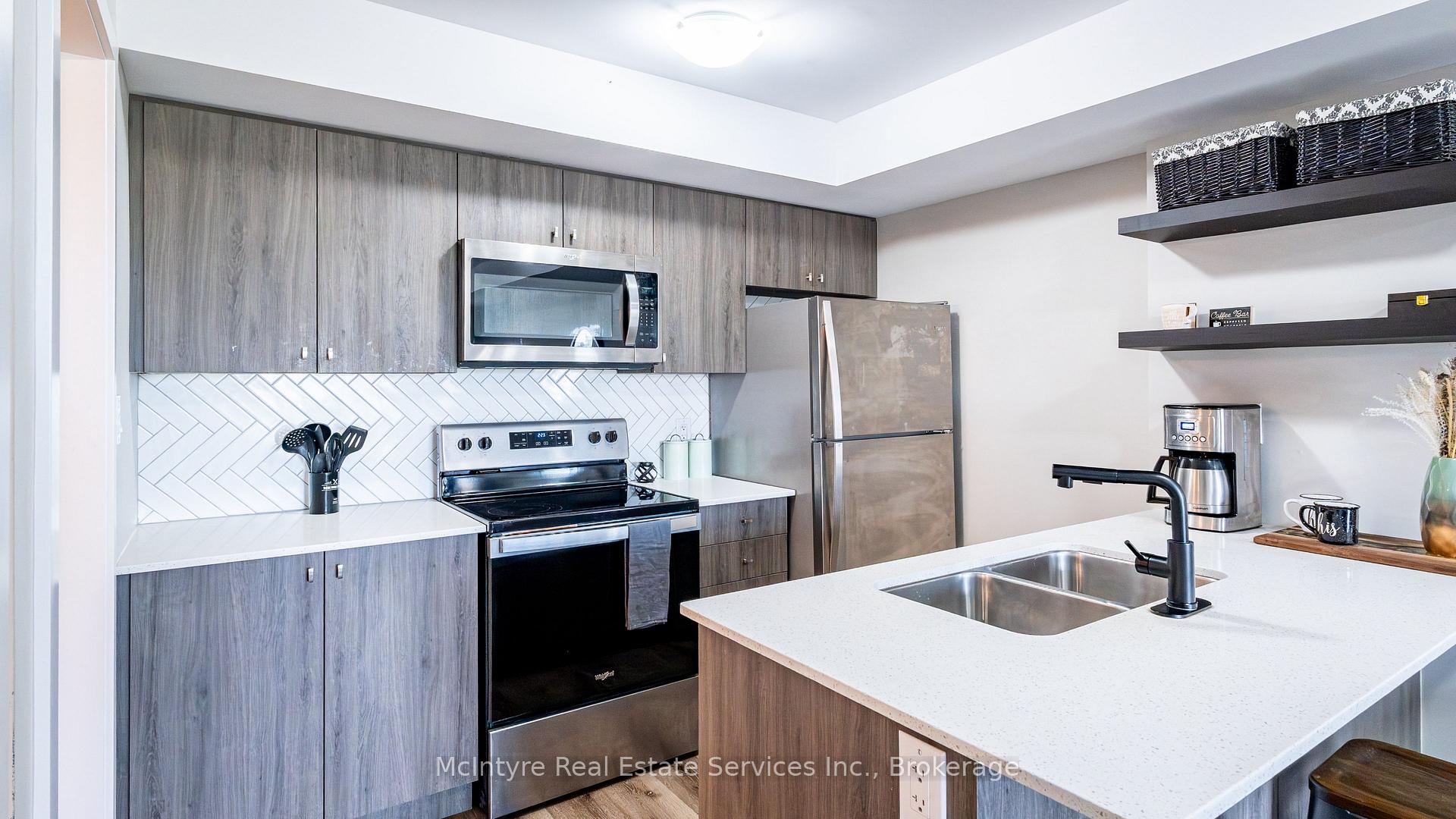 Photo 6 of Unit B4, 1331 Countrystone Drive, Kitchener — HOMEH
