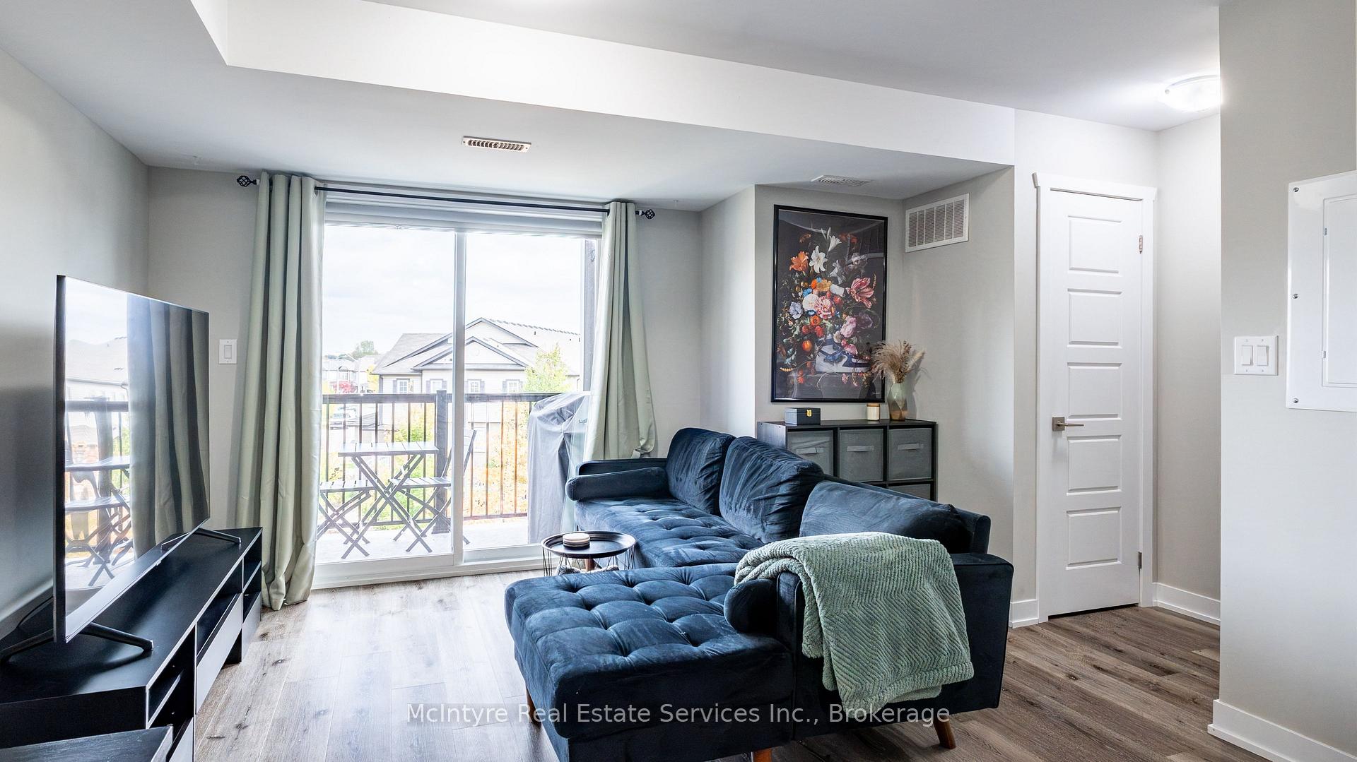 Photo 10 of Unit B4, 1331 Countrystone Drive, Kitchener — HOMEH