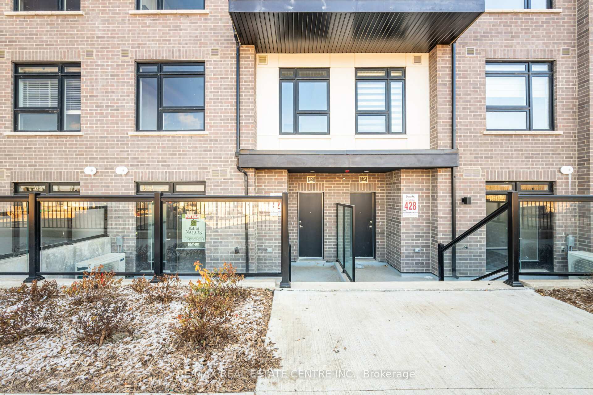 Photo 2 of Unit 127, 1577 Rose Way, Milton, Cobban — HOMEH