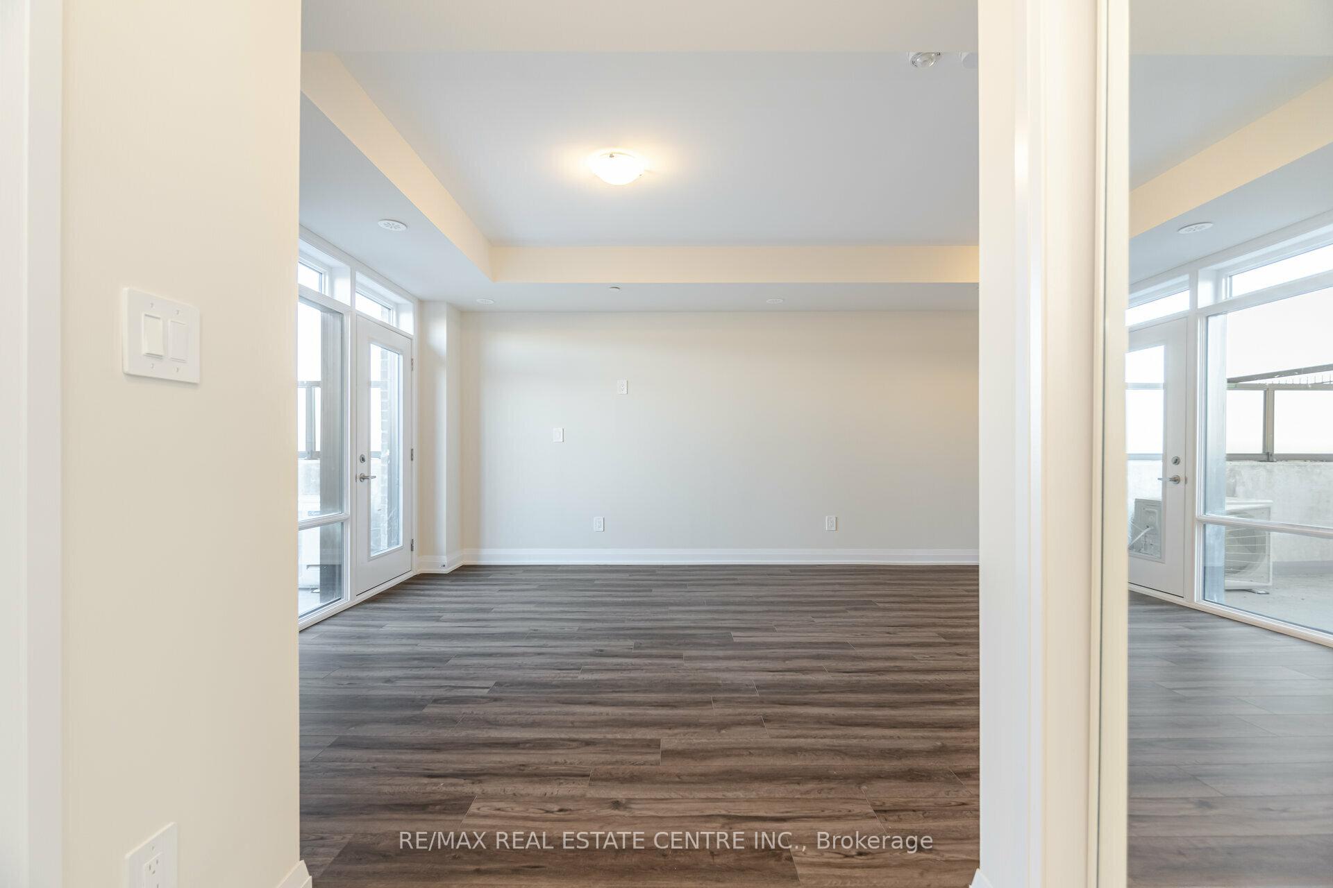 Photo 6 of Unit 127, 1577 Rose Way, Milton, Cobban — HOMEH