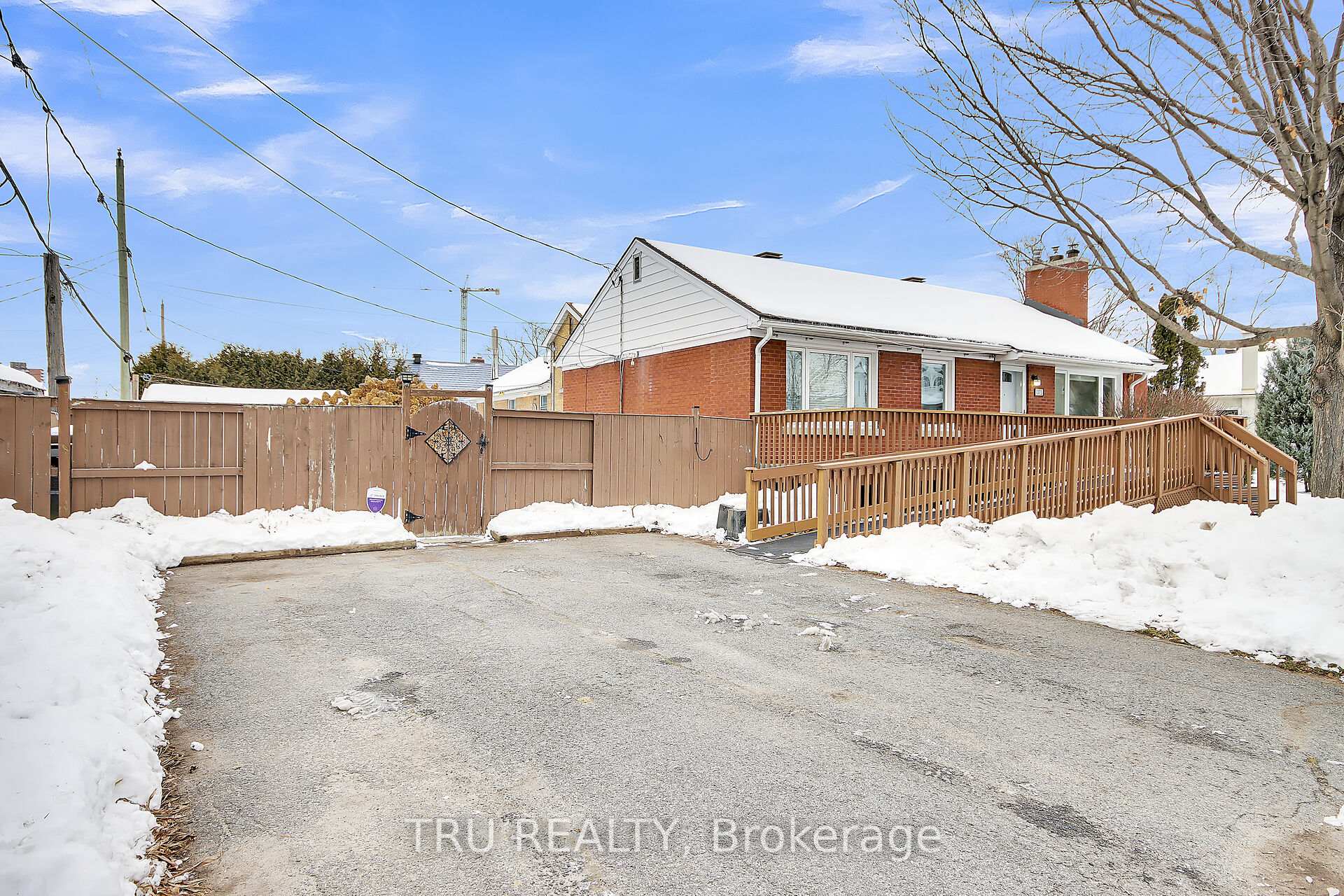 Photo 3 of 1373 Laperriere Avenue, Ottawa, Carlington — HOMEH