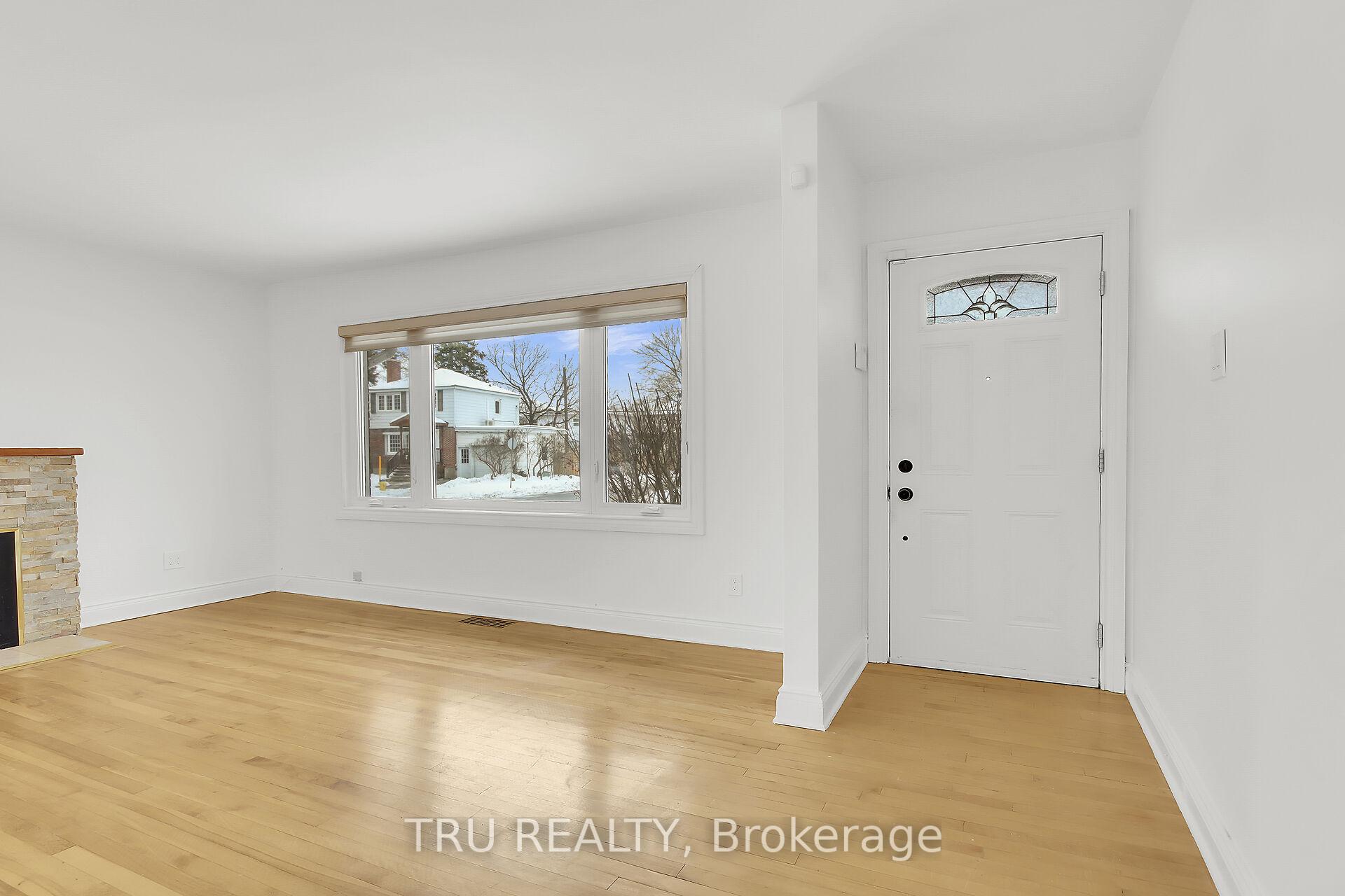 Photo 5 of 1373 Laperriere Avenue, Ottawa, Carlington — HOMEH