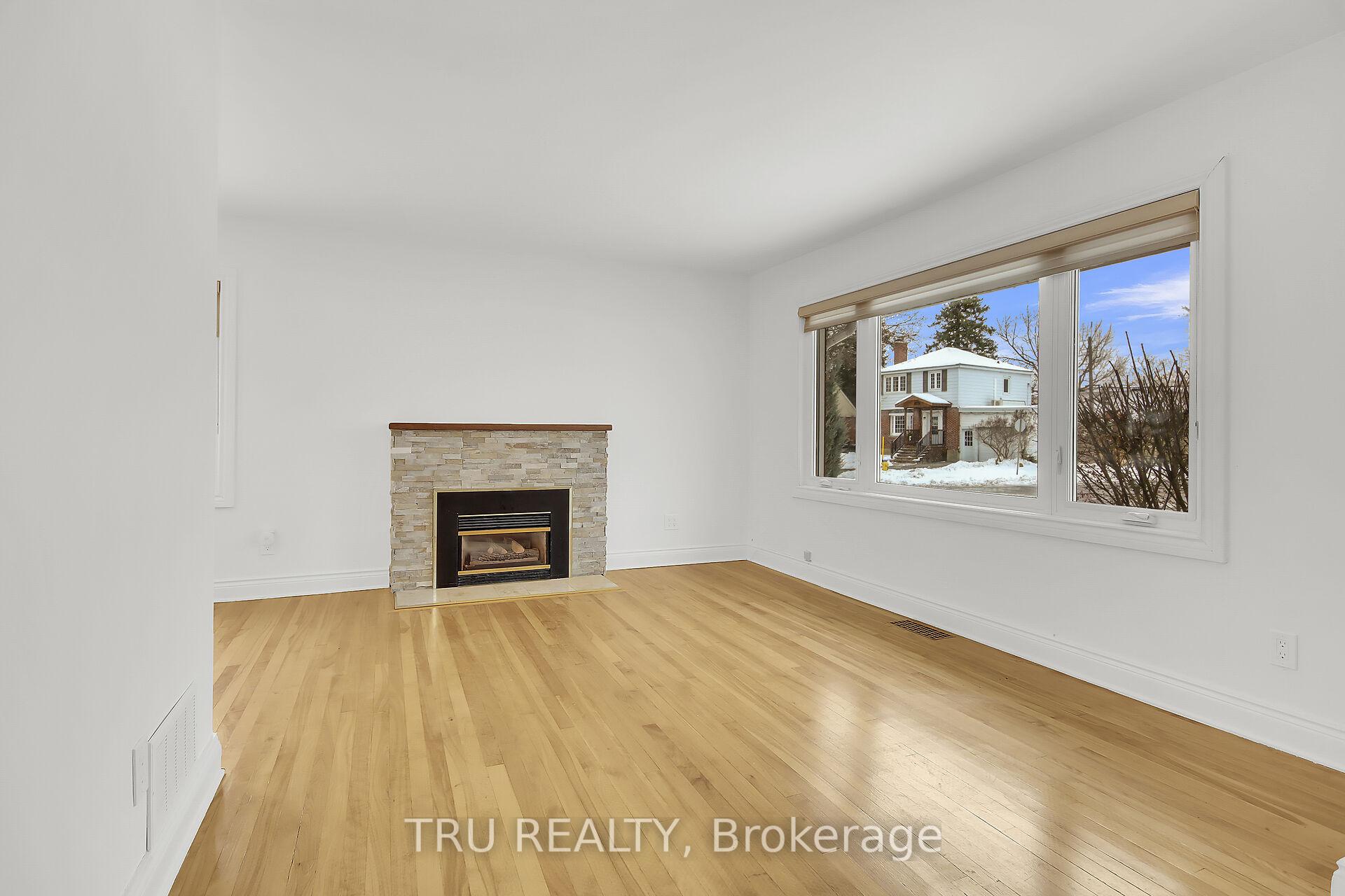 Photo 6 of 1373 Laperriere Avenue, Ottawa, Carlington — HOMEH