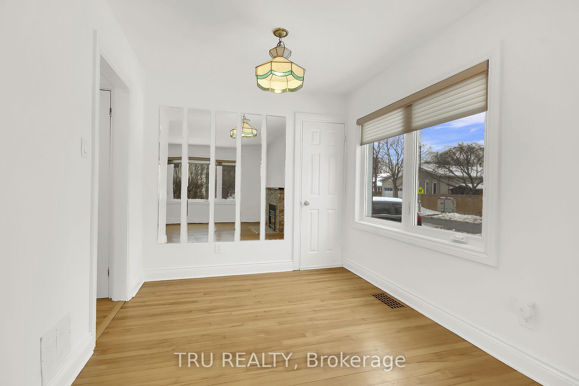 Photo 9 of 1373 Laperriere Avenue, Ottawa, Carlington — HOMEH