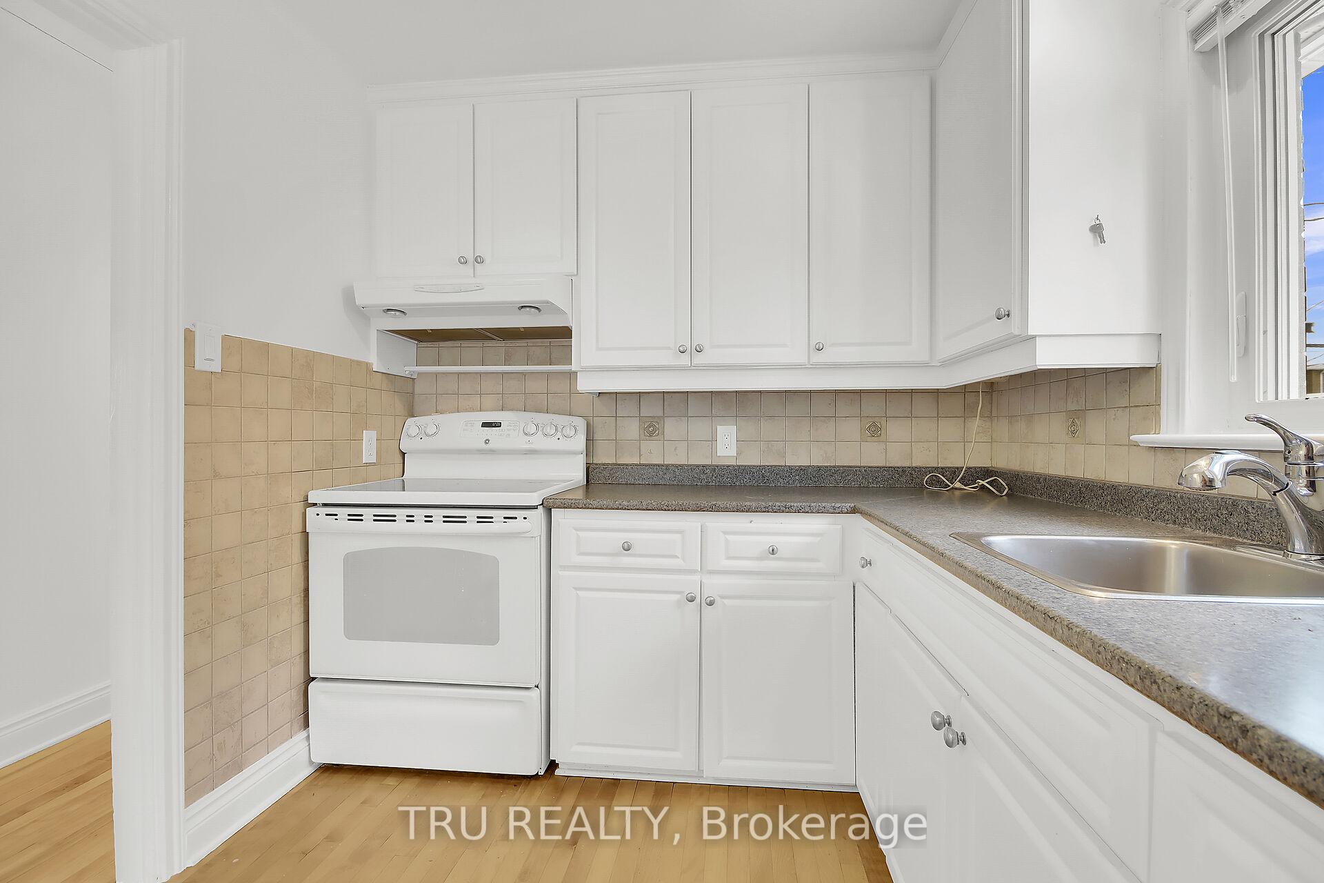 Photo 10 of 1373 Laperriere Avenue, Ottawa, Carlington — HOMEH