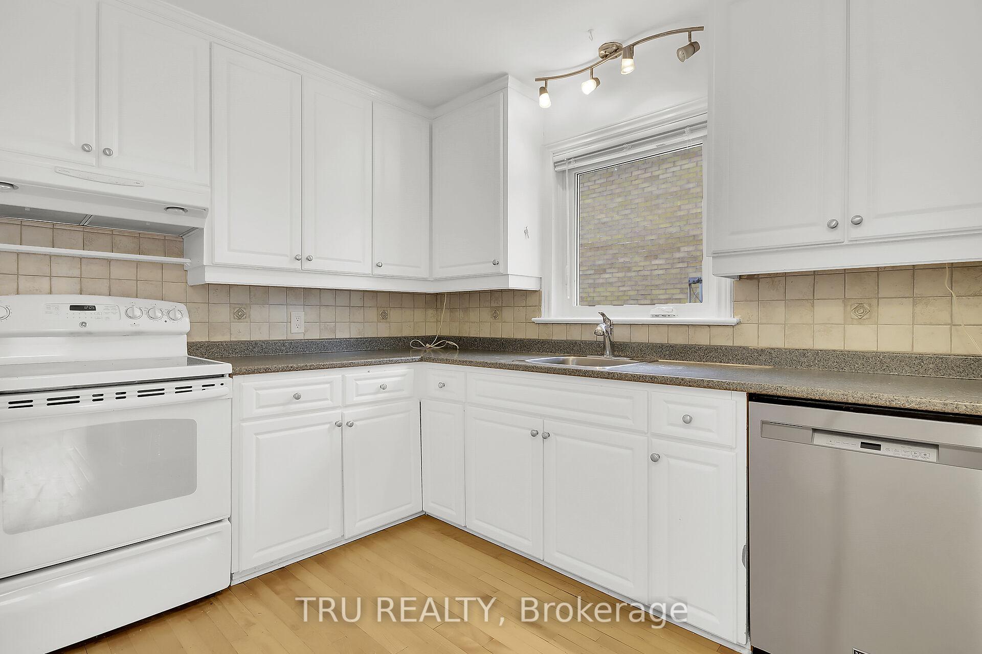 Photo 12 of 1373 Laperriere Avenue, Ottawa, Carlington — HOMEH