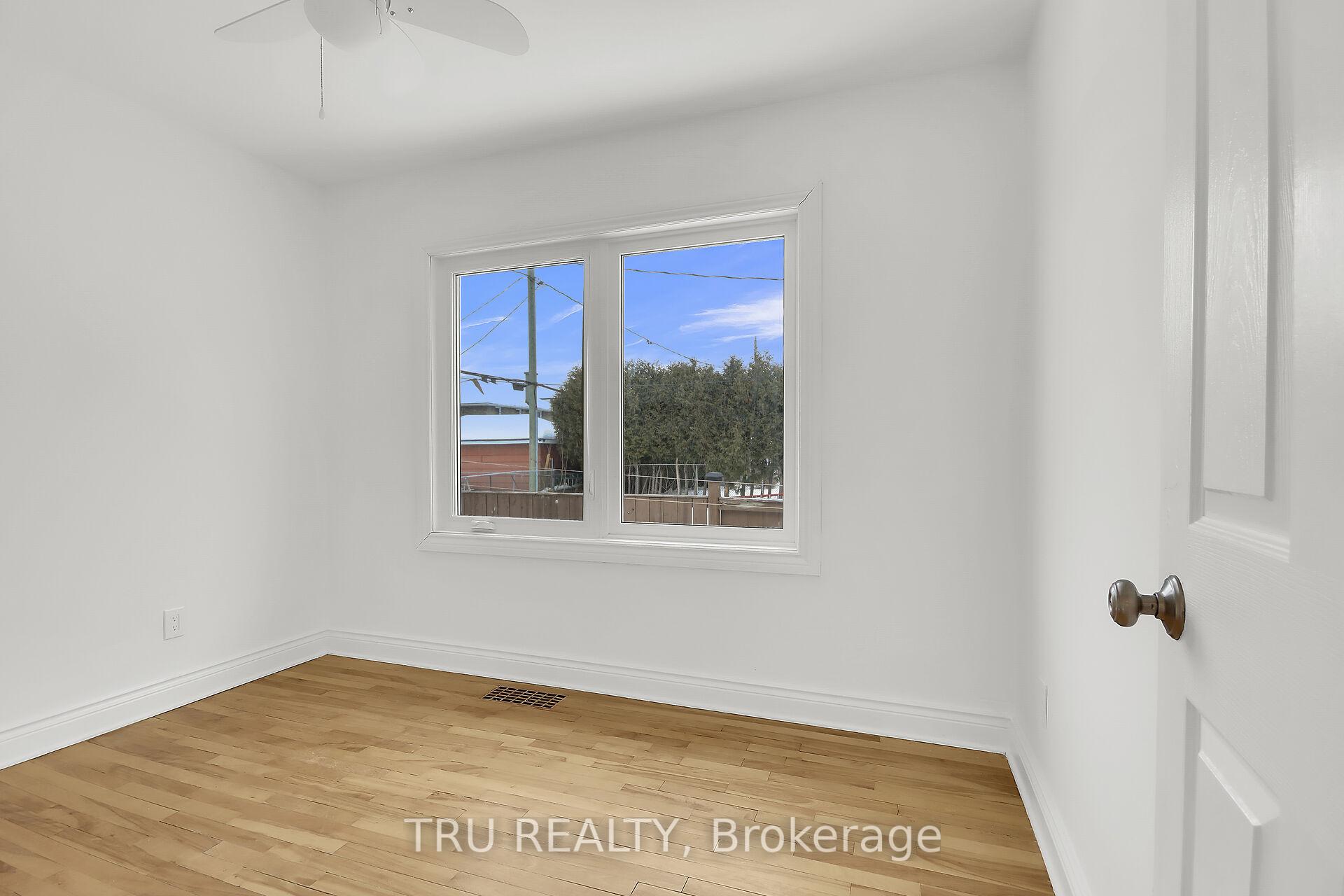 Photo 15 of 1373 Laperriere Avenue, Ottawa, Carlington — HOMEH