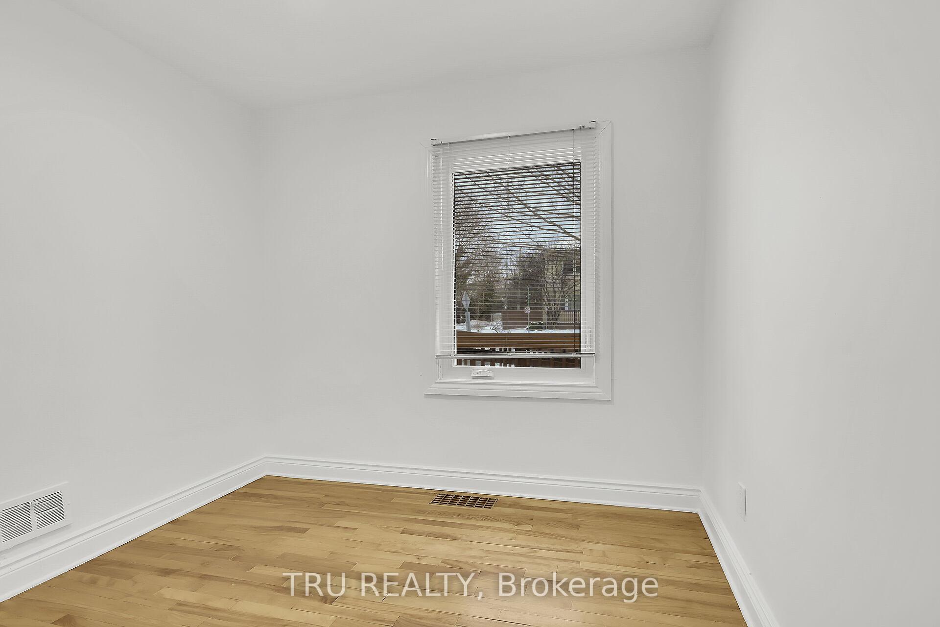 Photo 17 of 1373 Laperriere Avenue, Ottawa, Carlington — HOMEH