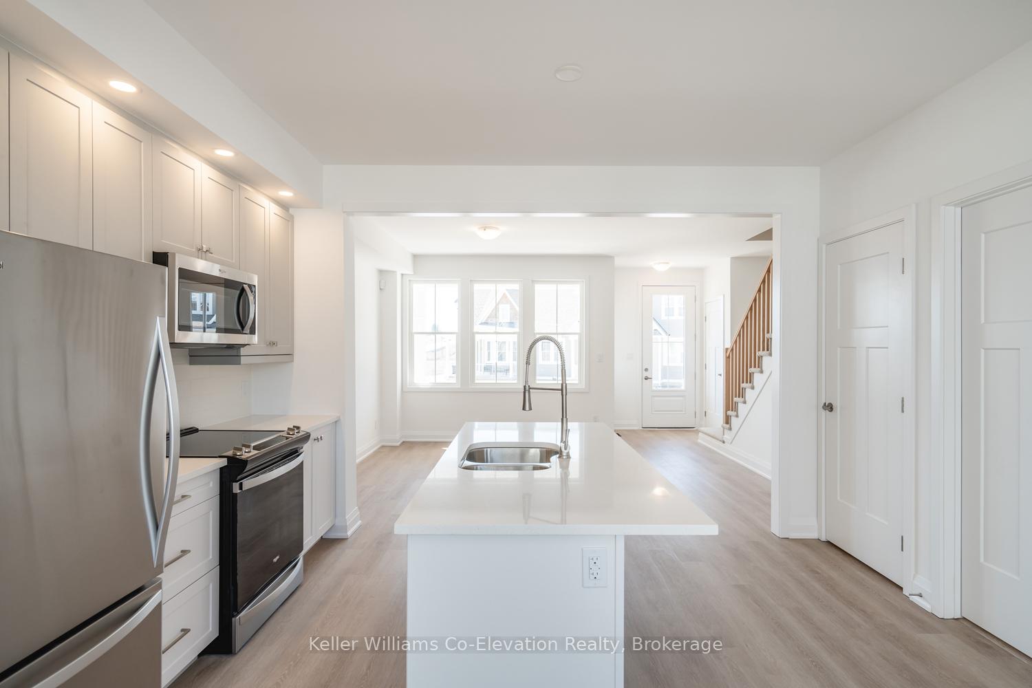 Photo 8 of 30 Danielle Crescent, Midland — HOMEH
