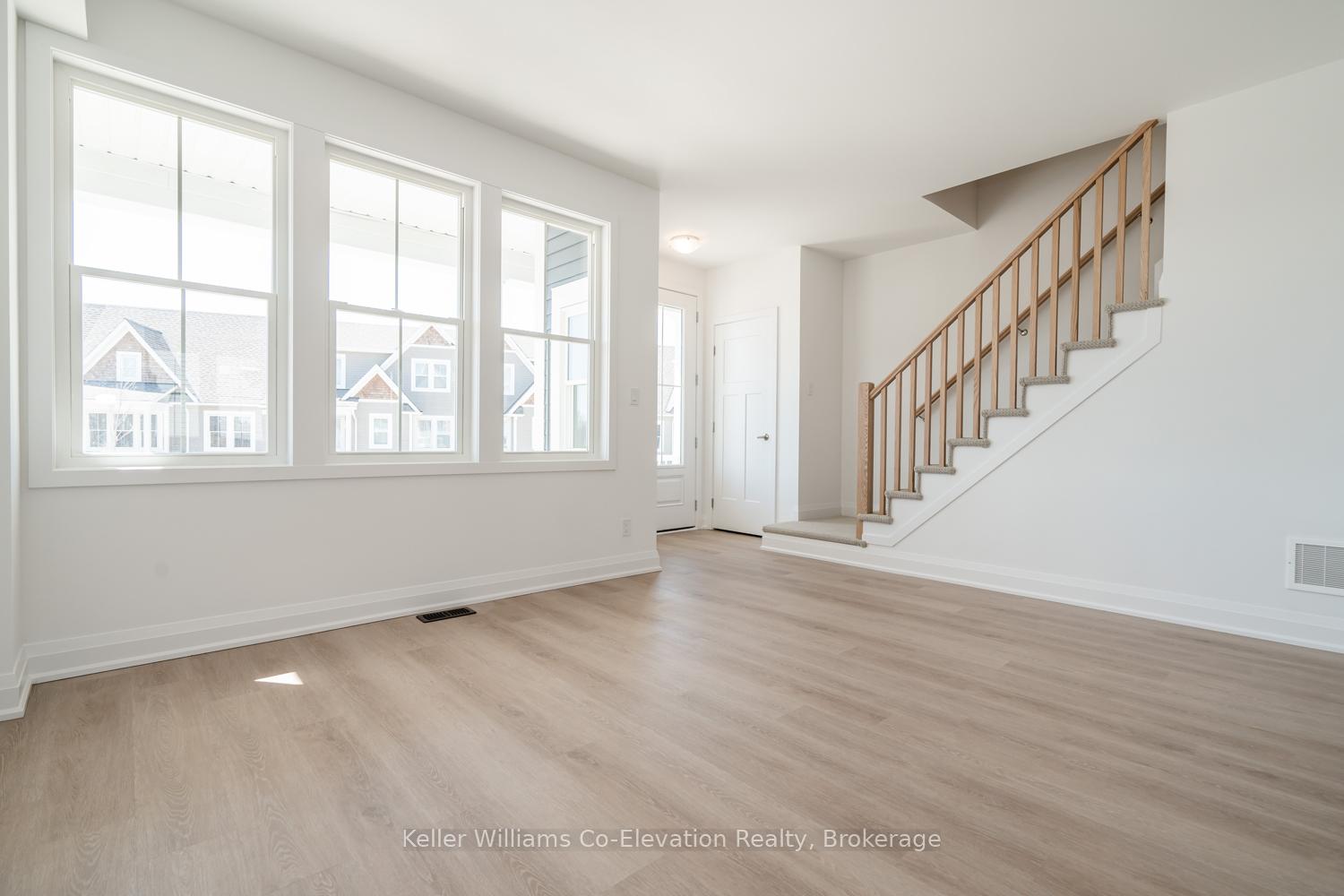Photo 11 of 30 Danielle Crescent, Midland — HOMEH