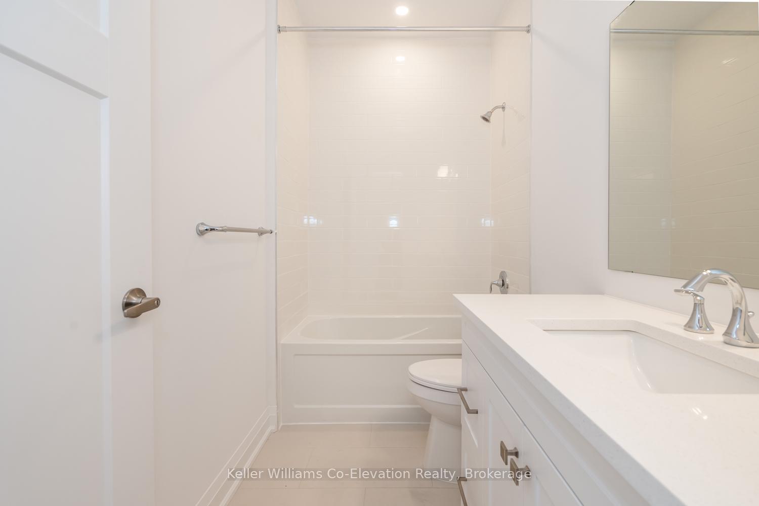 Photo 16 of 30 Danielle Crescent, Midland — HOMEH