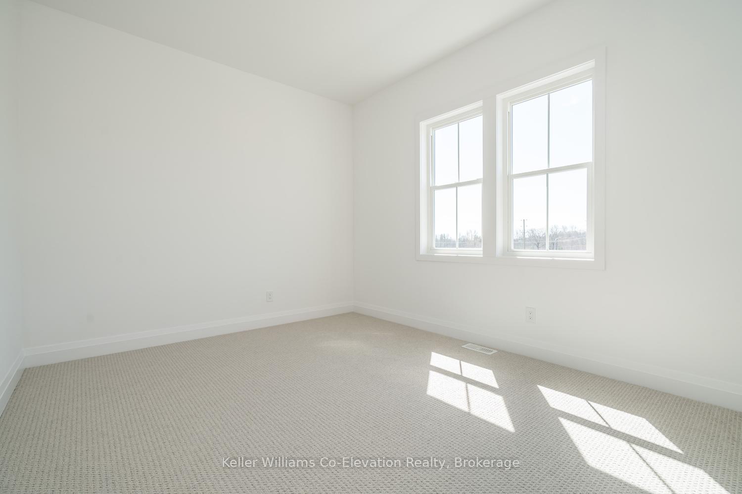 Photo 18 of 30 Danielle Crescent, Midland — HOMEH