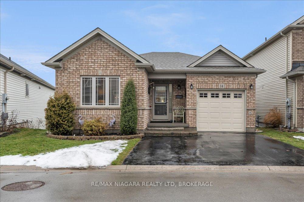 Front of Unit 14, 77 Avery Crescent