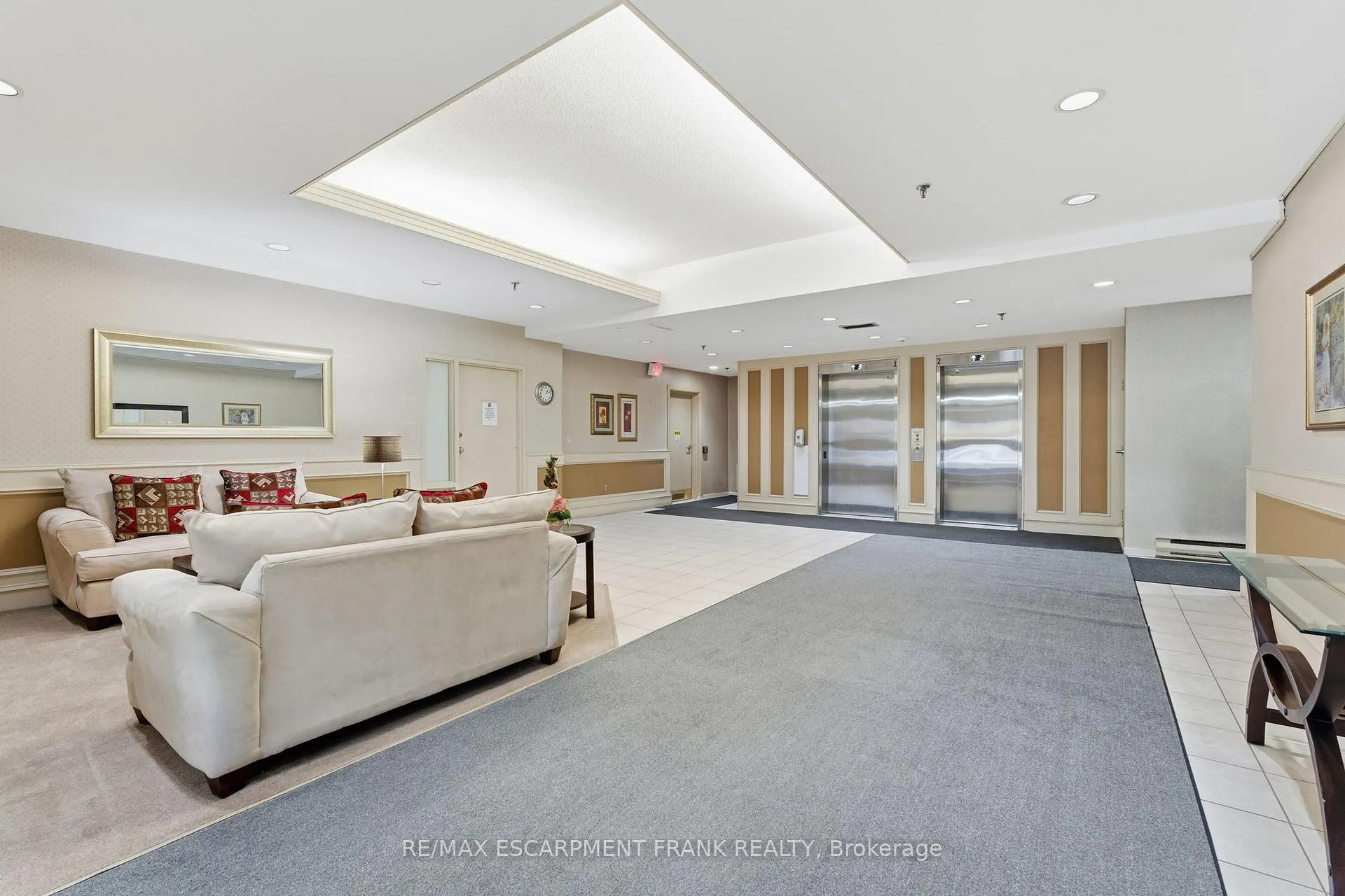 Photo 5 of Unit 902, 432 Main Street E, Hamilton, Stinson — HOMEH