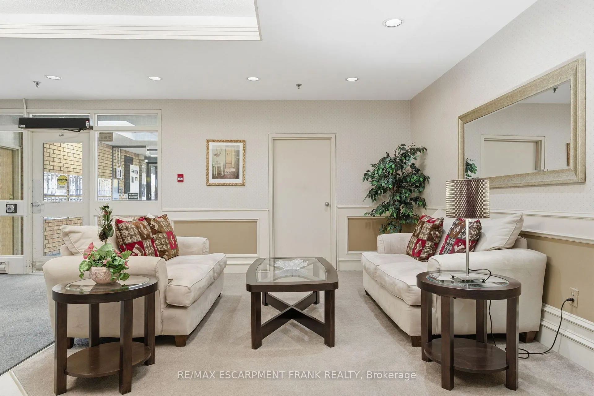 Photo 6 of Unit 902, 432 Main Street E, Hamilton, Stinson — HOMEH