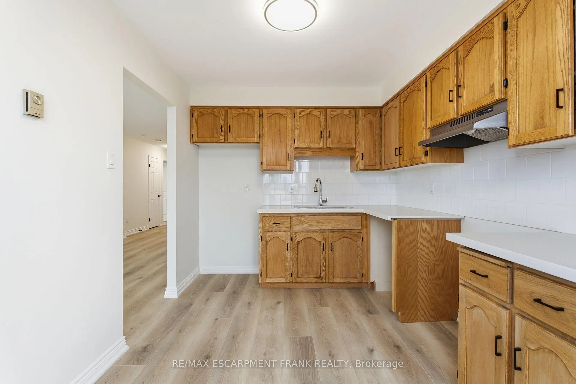 Photo 20 of Unit 902, 432 Main Street E, Hamilton, Stinson — HOMEH