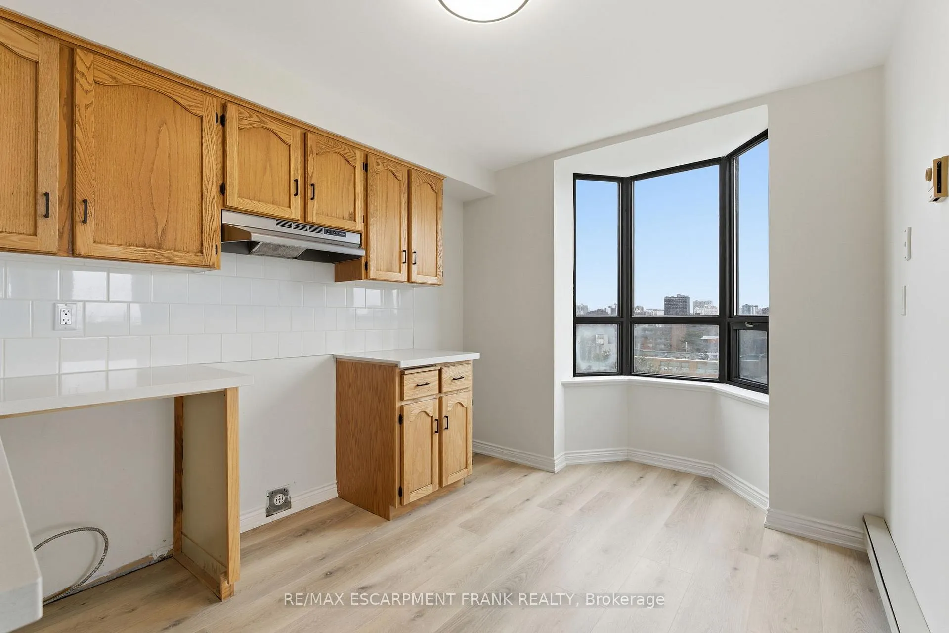 Photo 21 of Unit 902, 432 Main Street E, Hamilton, Stinson — HOMEH