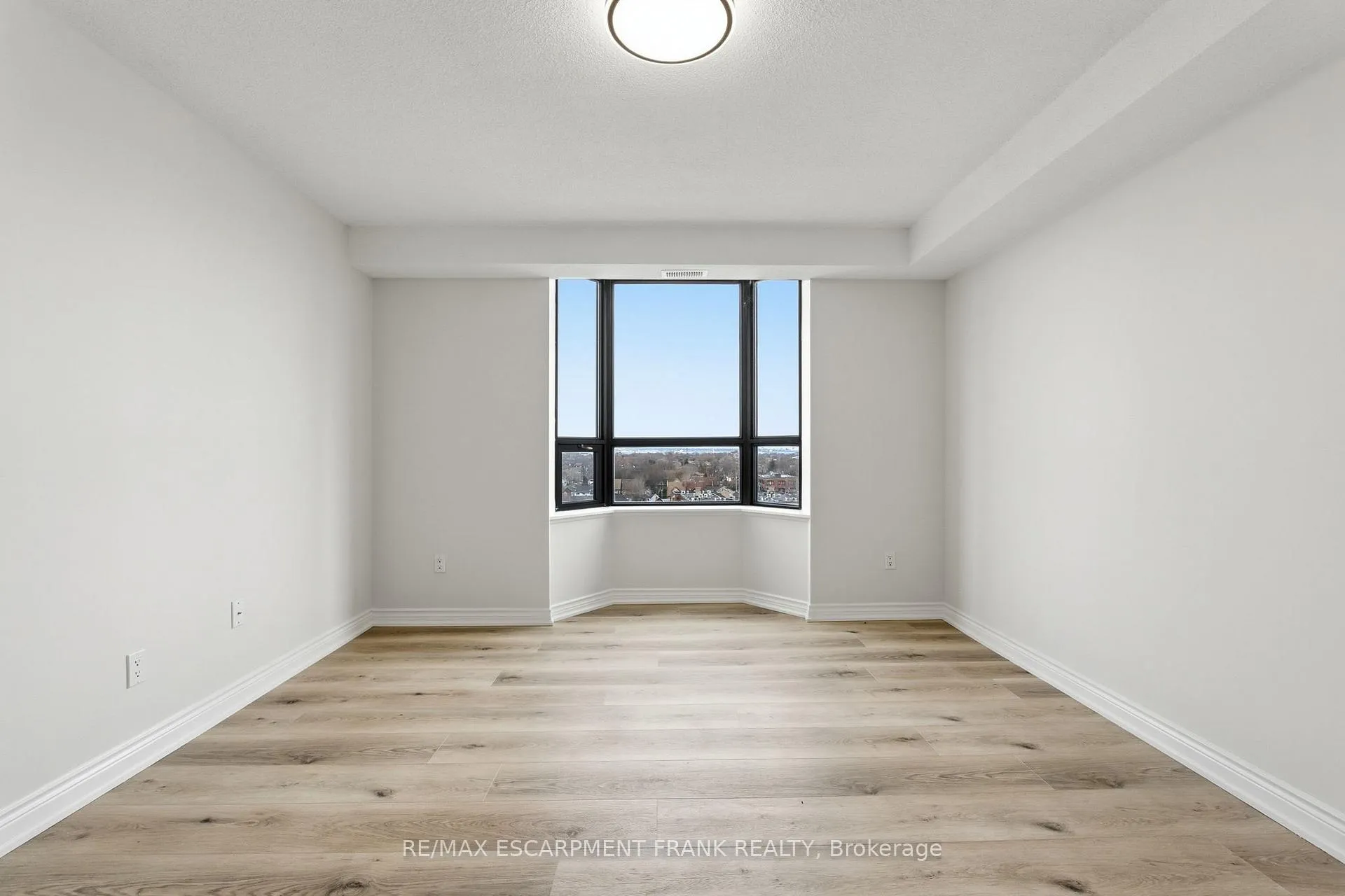 Photo 27 of Unit 902, 432 Main Street E, Hamilton, Stinson — HOMEH