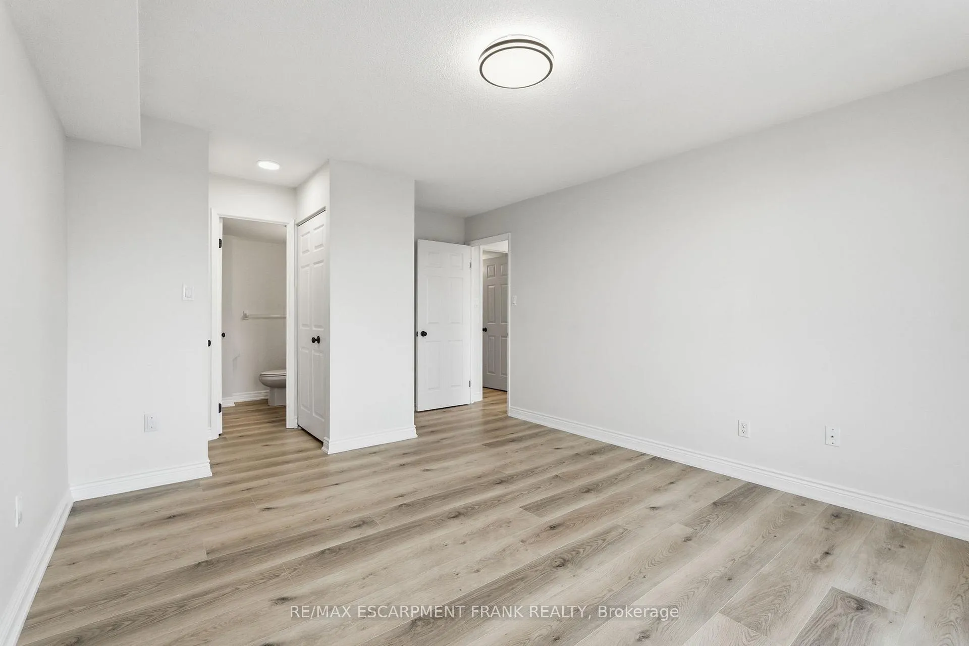 Photo 28 of Unit 902, 432 Main Street E, Hamilton, Stinson — HOMEH