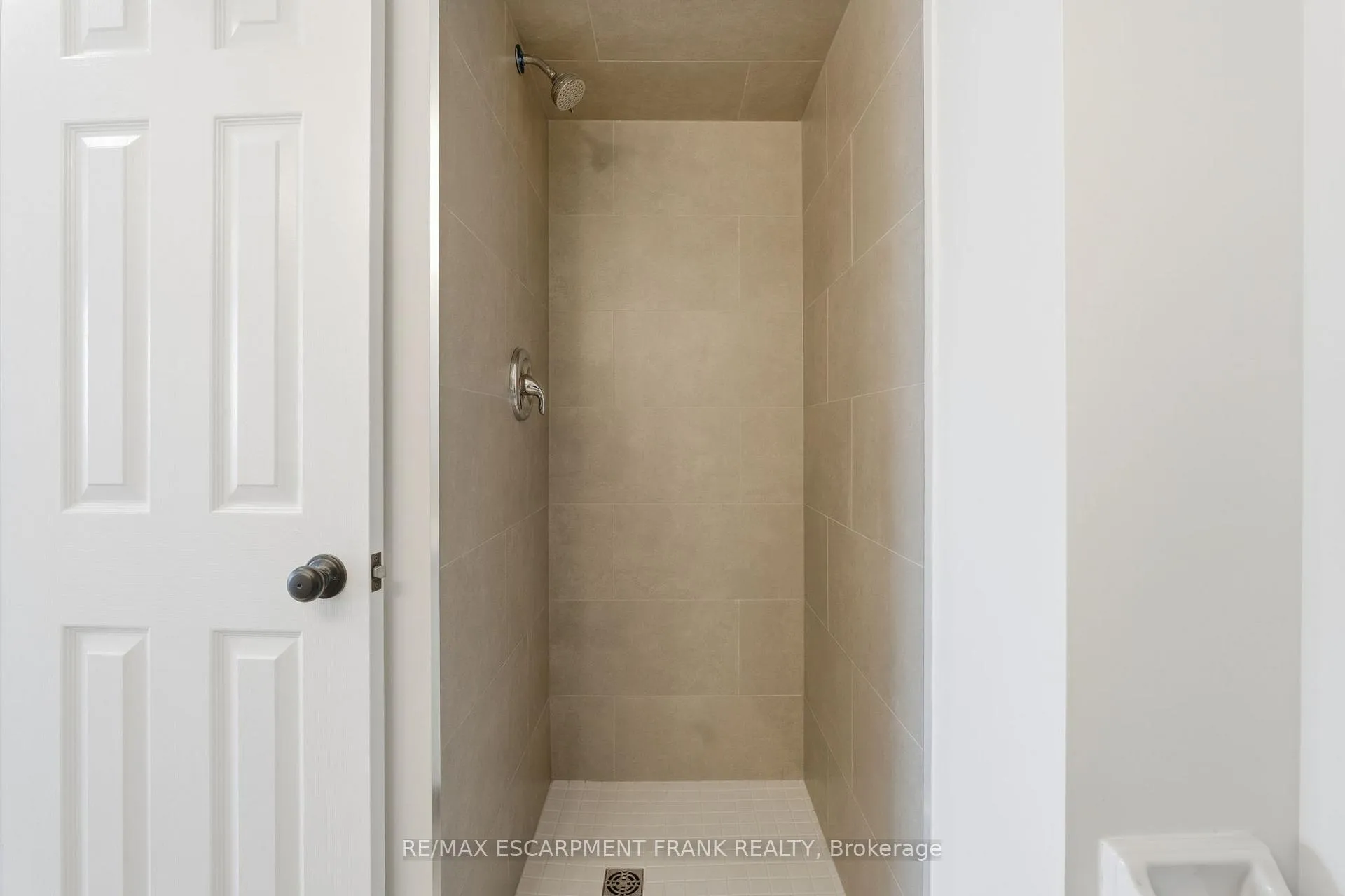 Photo 31 of Unit 902, 432 Main Street E, Hamilton, Stinson — HOMEH