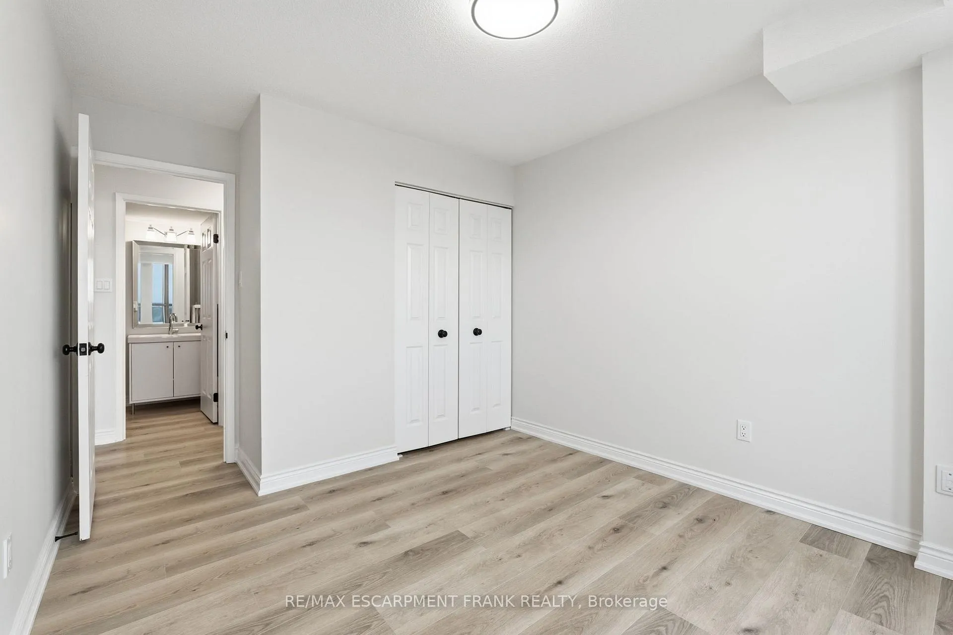 Photo 35 of Unit 902, 432 Main Street E, Hamilton, Stinson — HOMEH