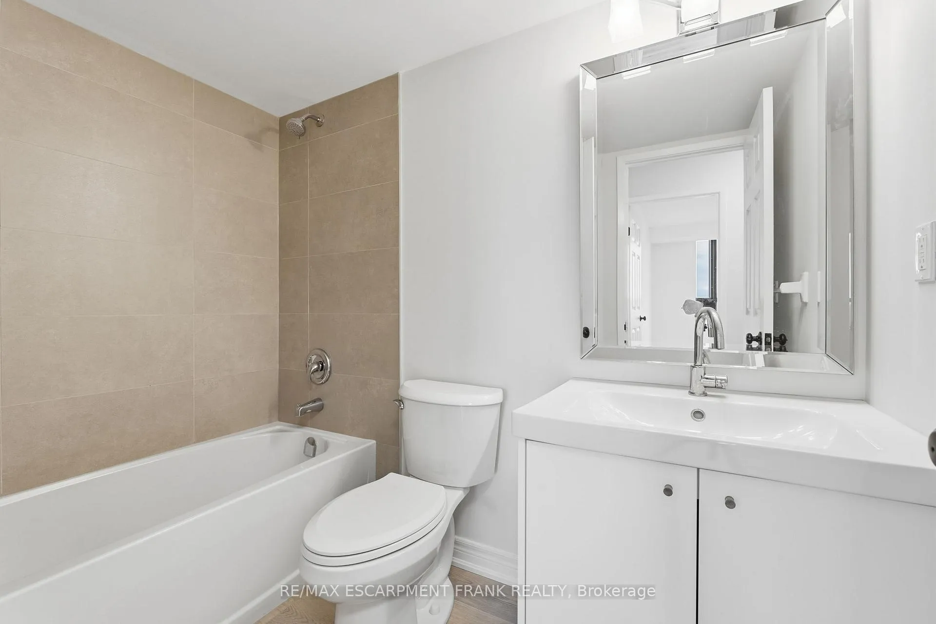Photo 36 of Unit 902, 432 Main Street E, Hamilton, Stinson — HOMEH