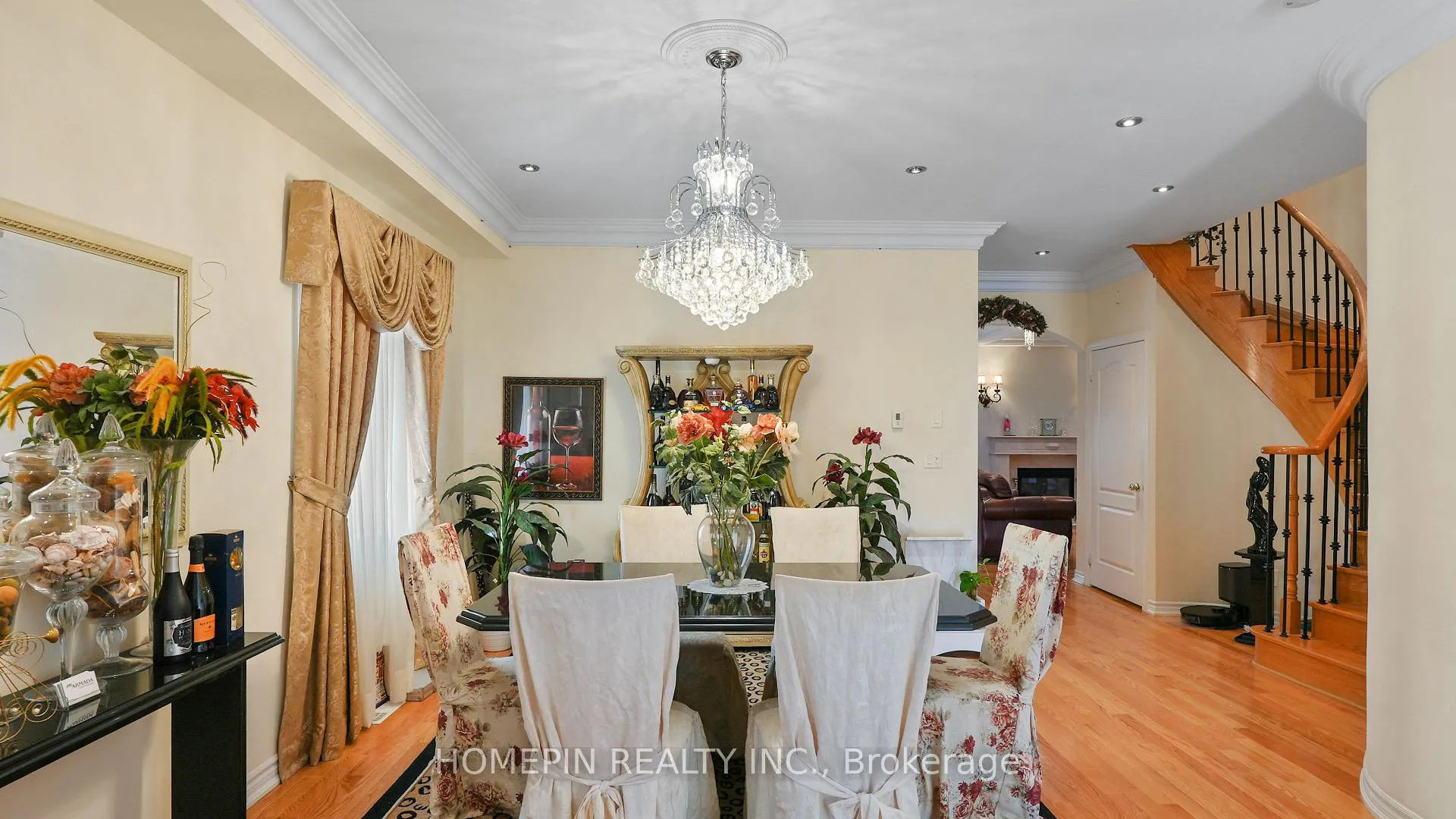 Photo 4 of 74 Dewside Drive, Brampton, Sandringham-Wellington — HOMEH