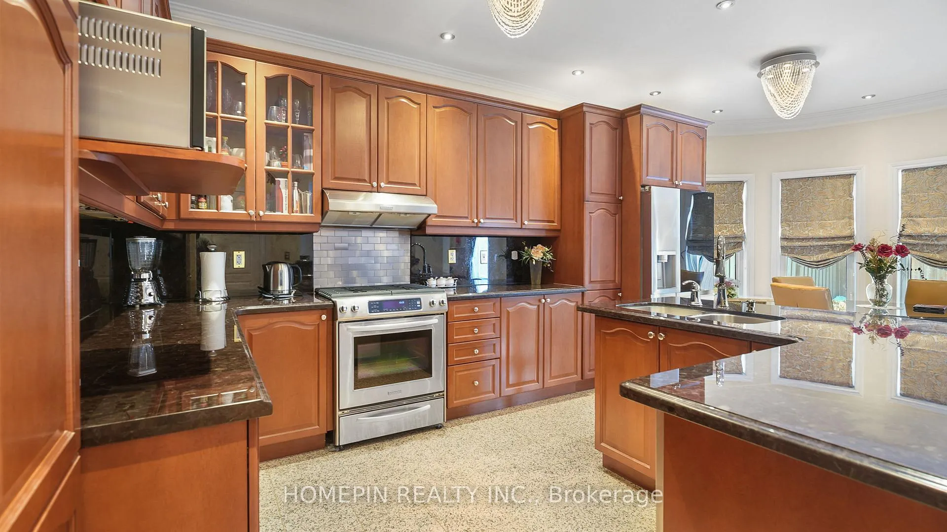 Photo 8 of 74 Dewside Drive, Brampton, Sandringham-Wellington — HOMEH