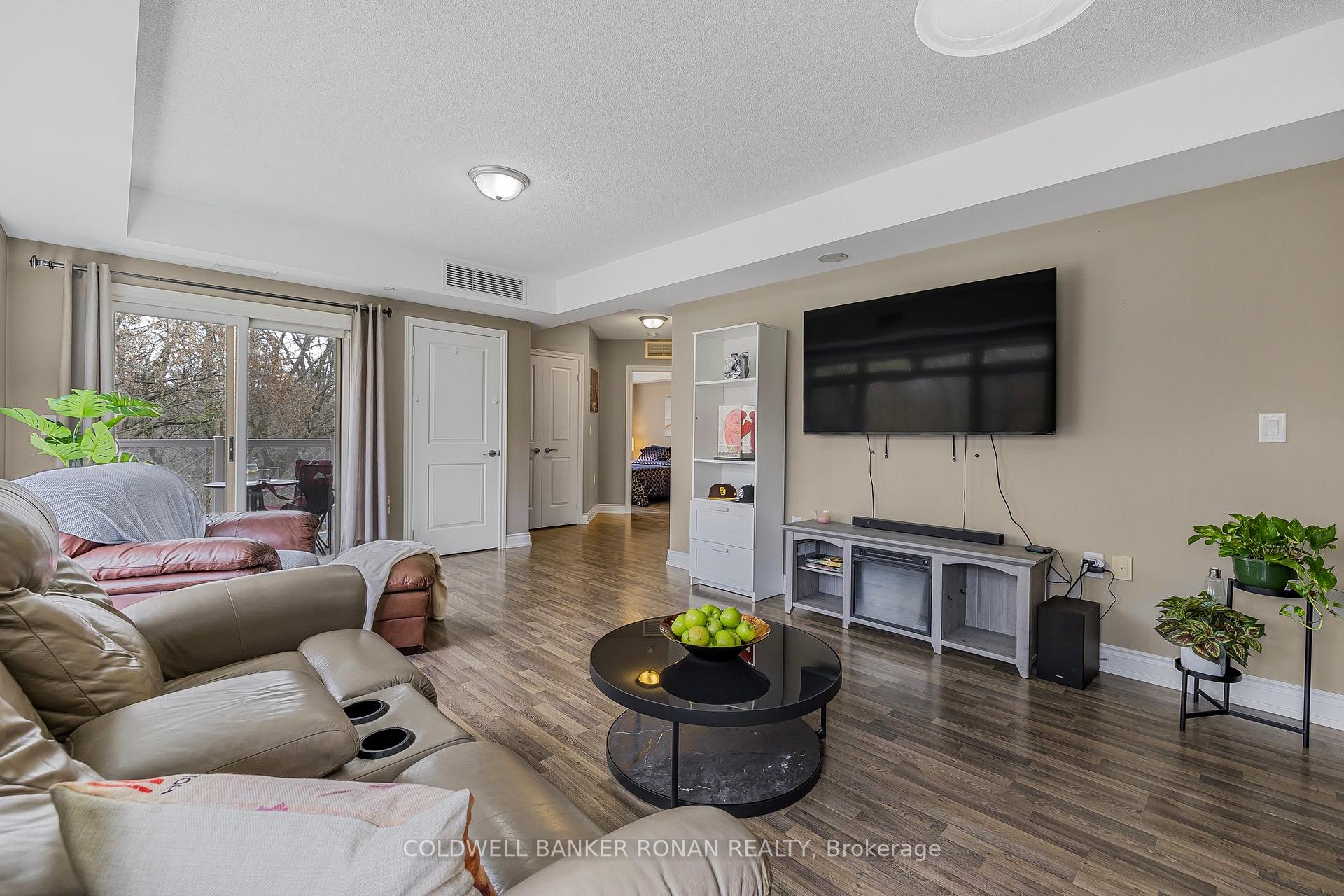 Photo 13 of Unit 207, 149 Church Street, King, Schomberg — HOMEH