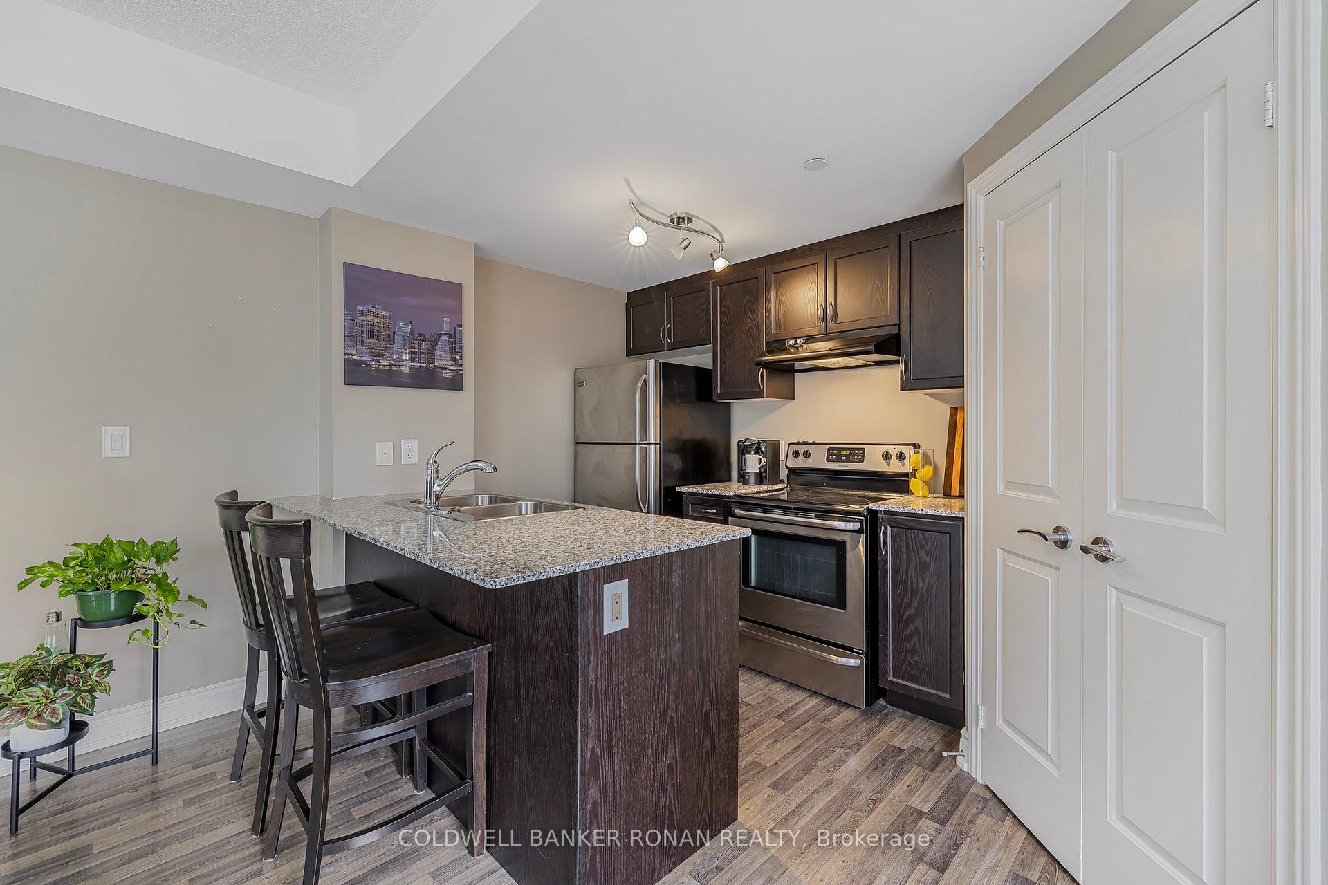 Photo 15 of Unit 207, 149 Church Street, King, Schomberg — HOMEH