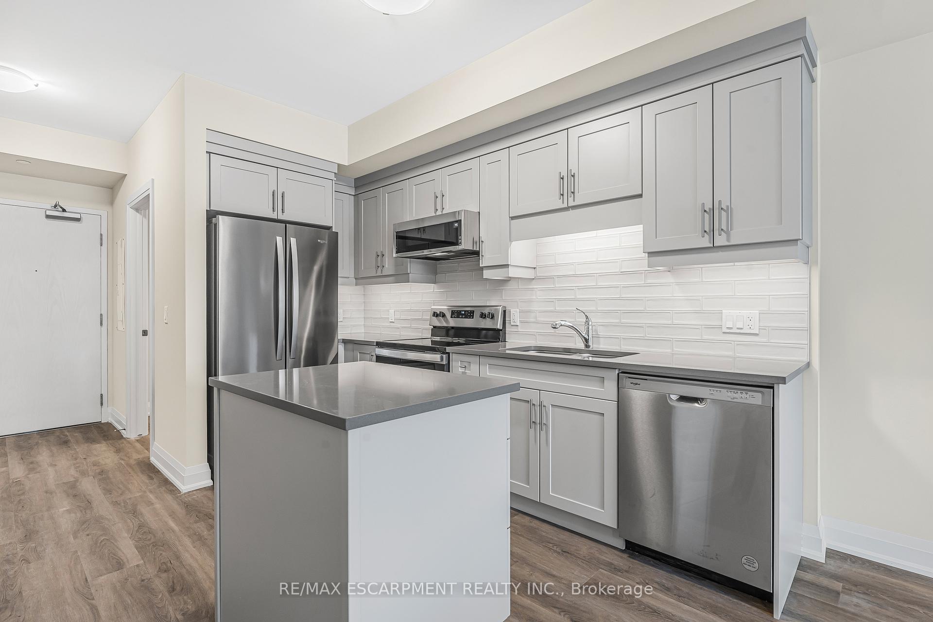 Photo 2 of Unit 215, 118 Summersides Boulevard, Pelham, Fonthill — HOMEH