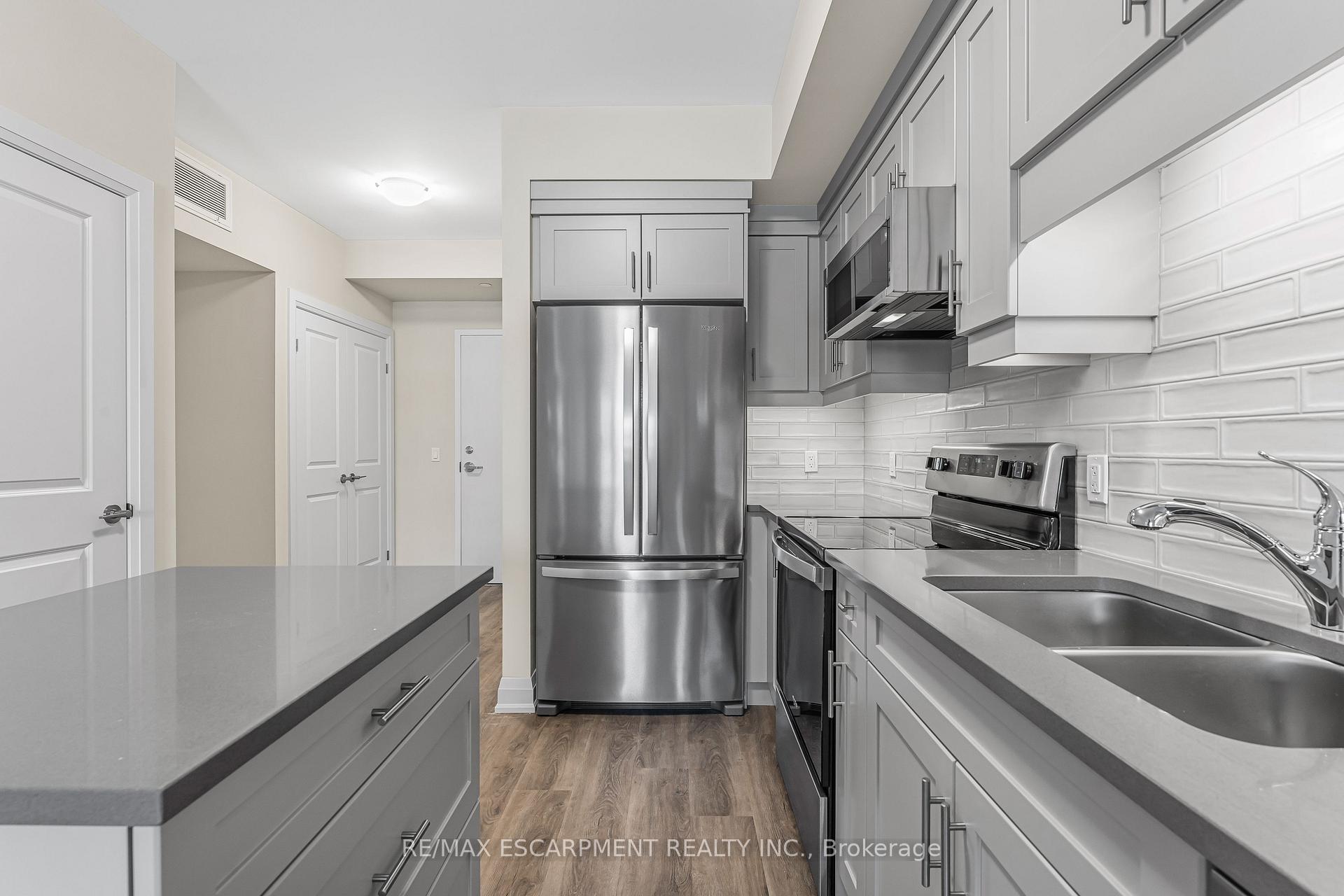 Photo 3 of Unit 215, 118 Summersides Boulevard, Pelham, Fonthill — HOMEH