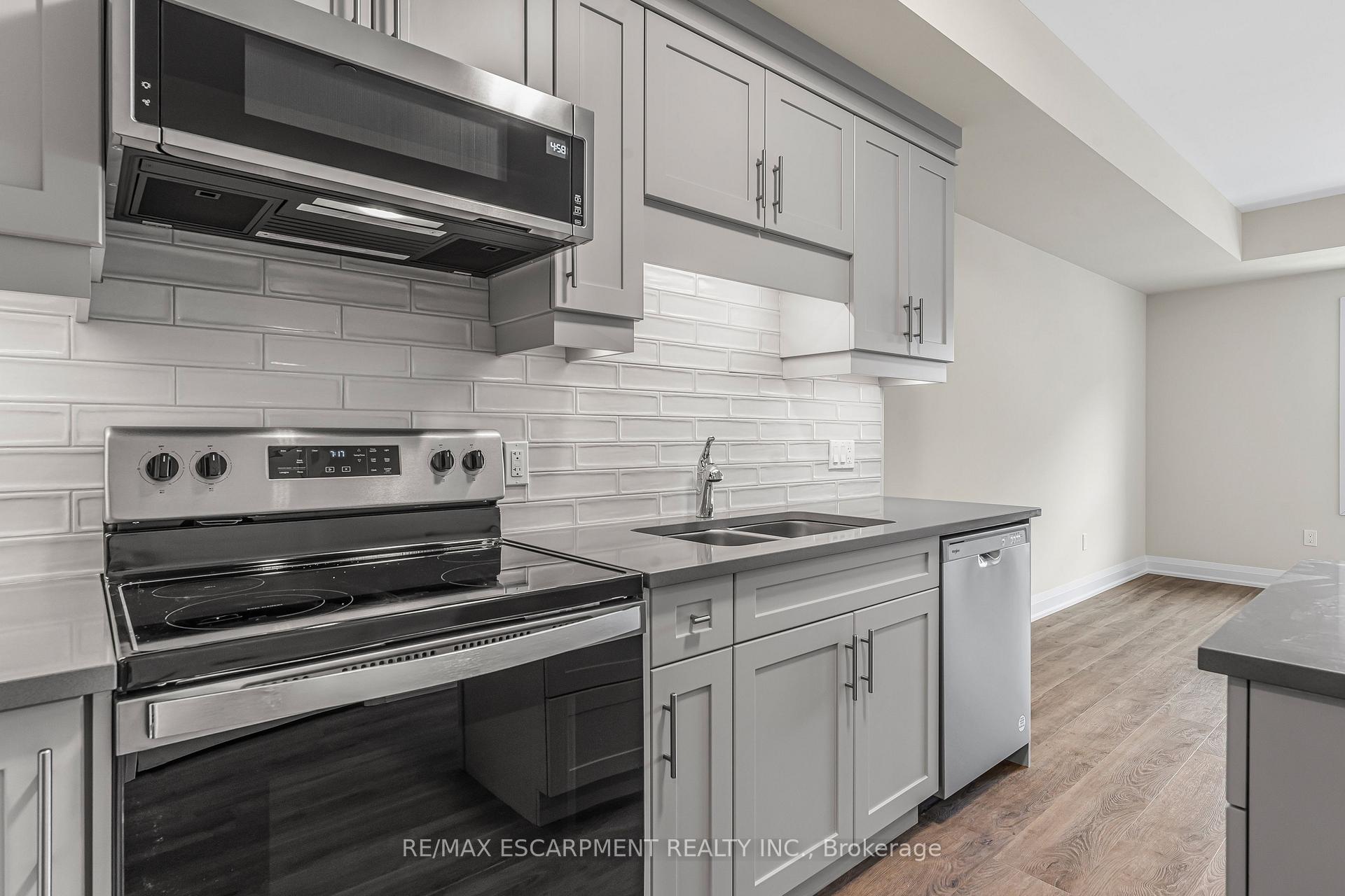 Photo 5 of Unit 215, 118 Summersides Boulevard, Pelham, Fonthill — HOMEH