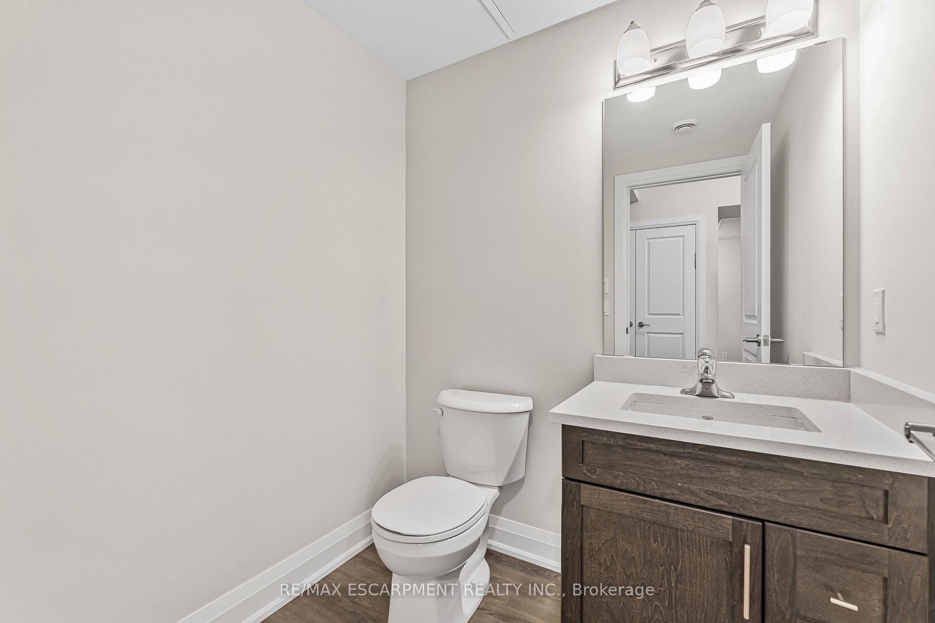 Photo 7 of Unit 215, 118 Summersides Boulevard, Pelham, Fonthill — HOMEH
