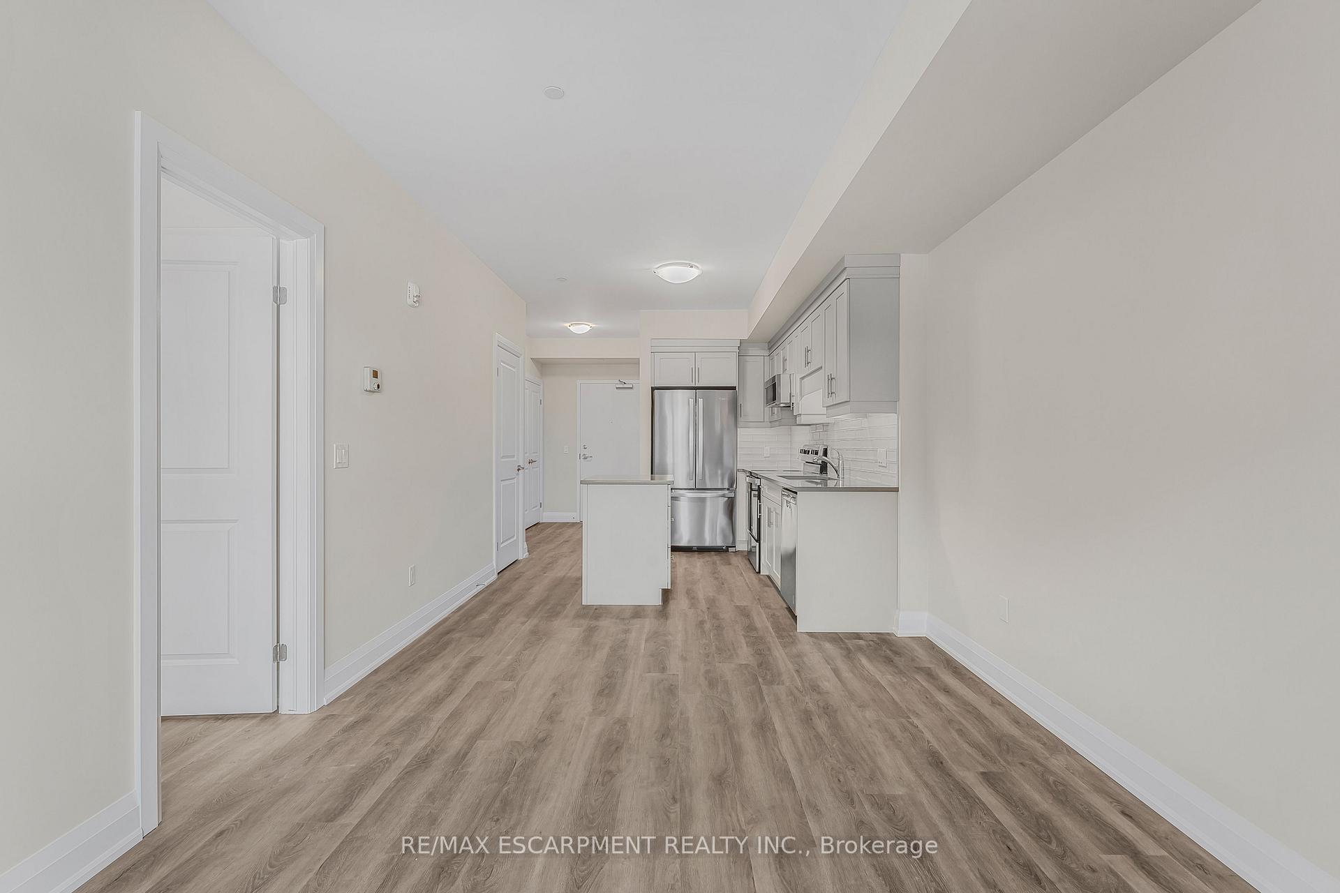 Photo 8 of Unit 215, 118 Summersides Boulevard, Pelham, Fonthill — HOMEH