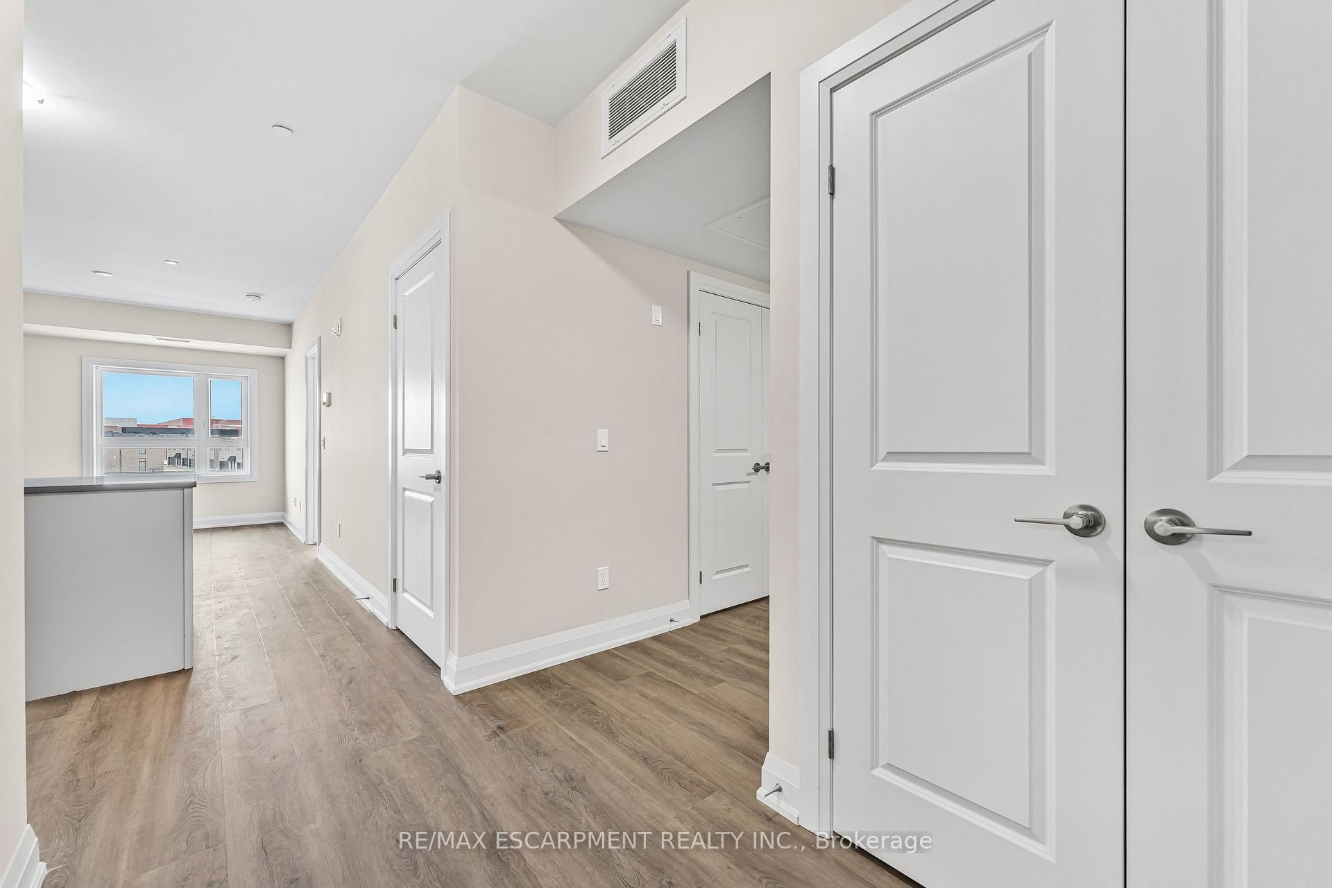 Photo 10 of Unit 215, 118 Summersides Boulevard, Pelham, Fonthill — HOMEH