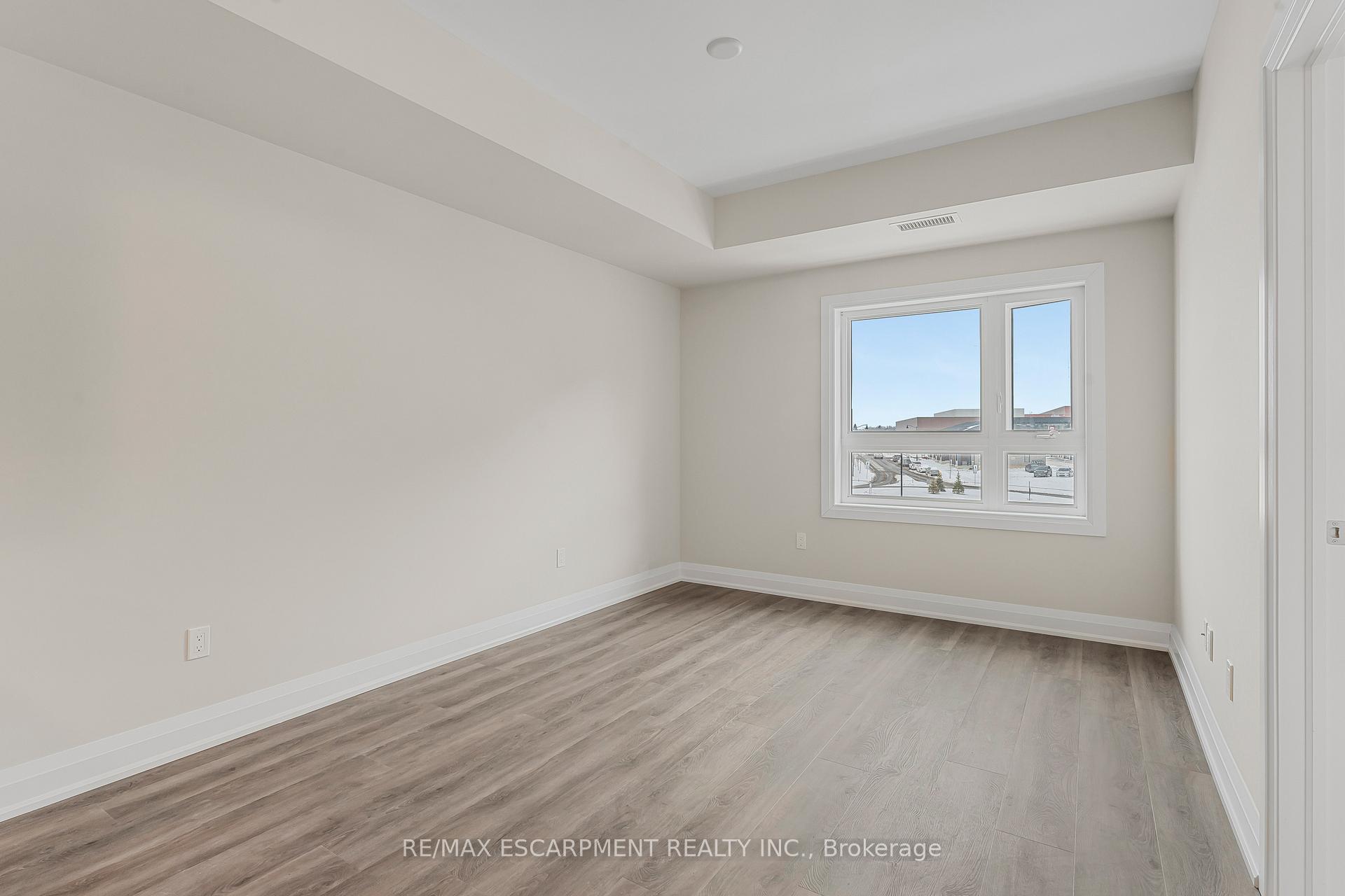 Photo 14 of Unit 215, 118 Summersides Boulevard, Pelham, Fonthill — HOMEH