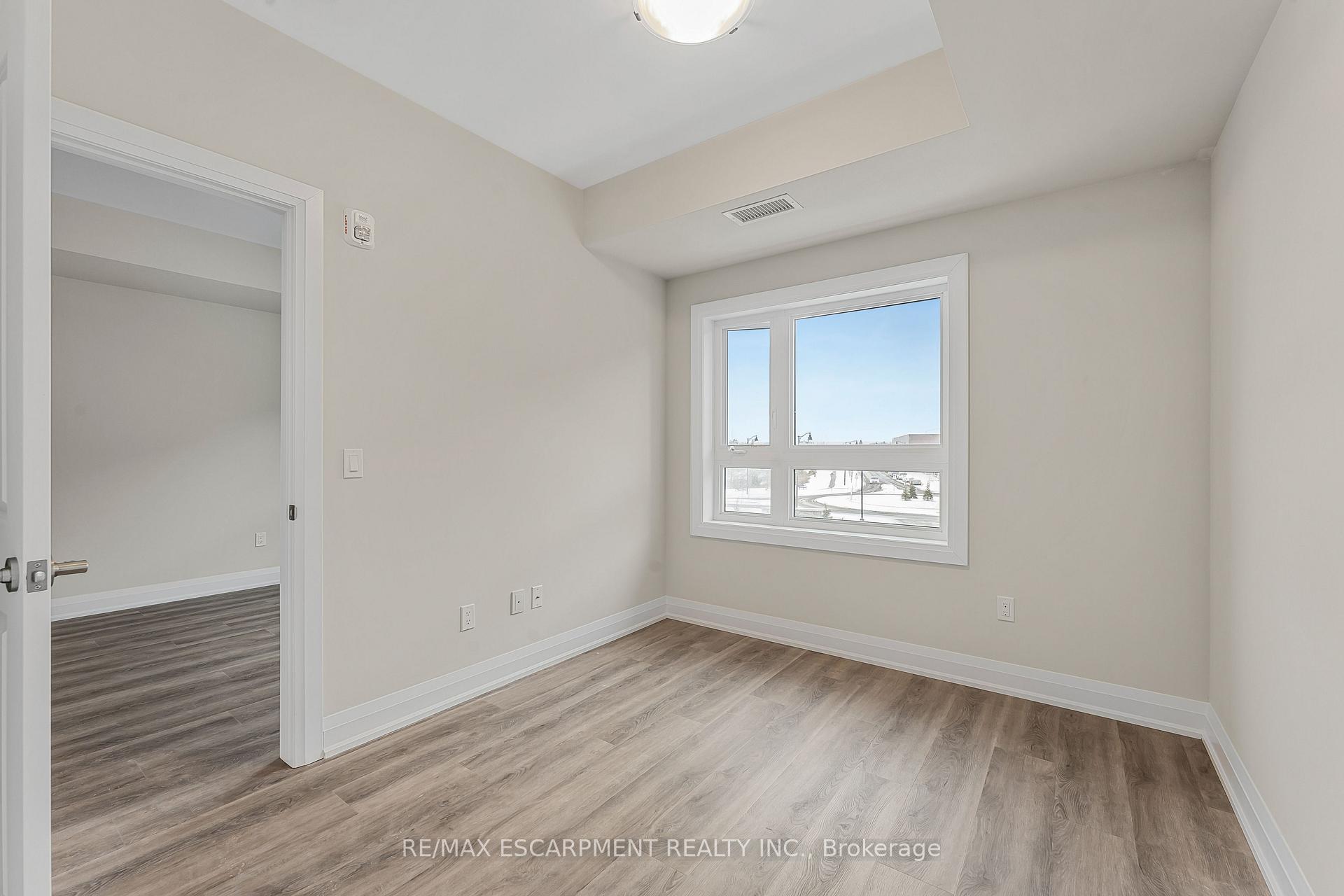 Photo 15 of Unit 215, 118 Summersides Boulevard, Pelham, Fonthill — HOMEH