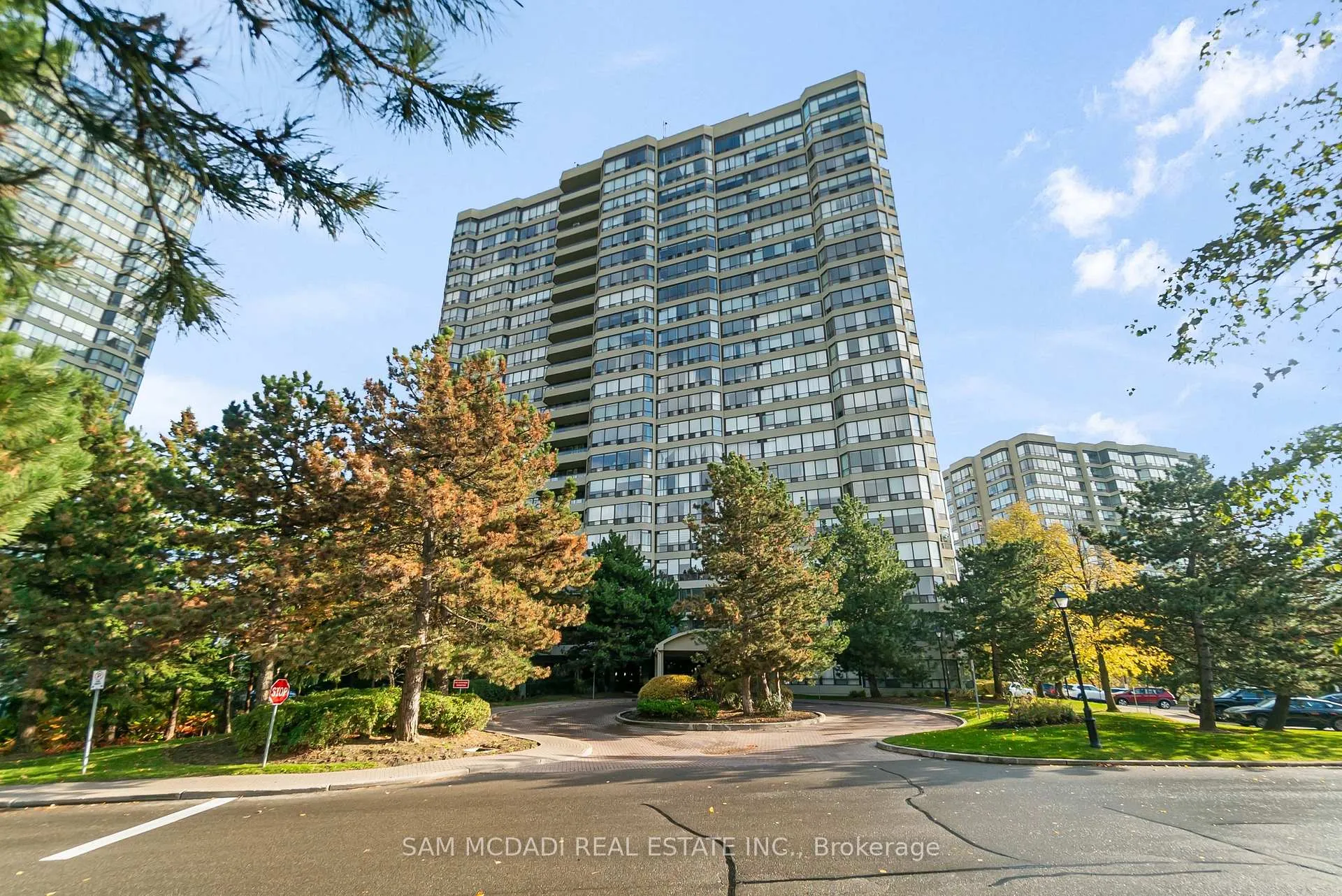 Front of Unit 2106, 24 Hanover Road S