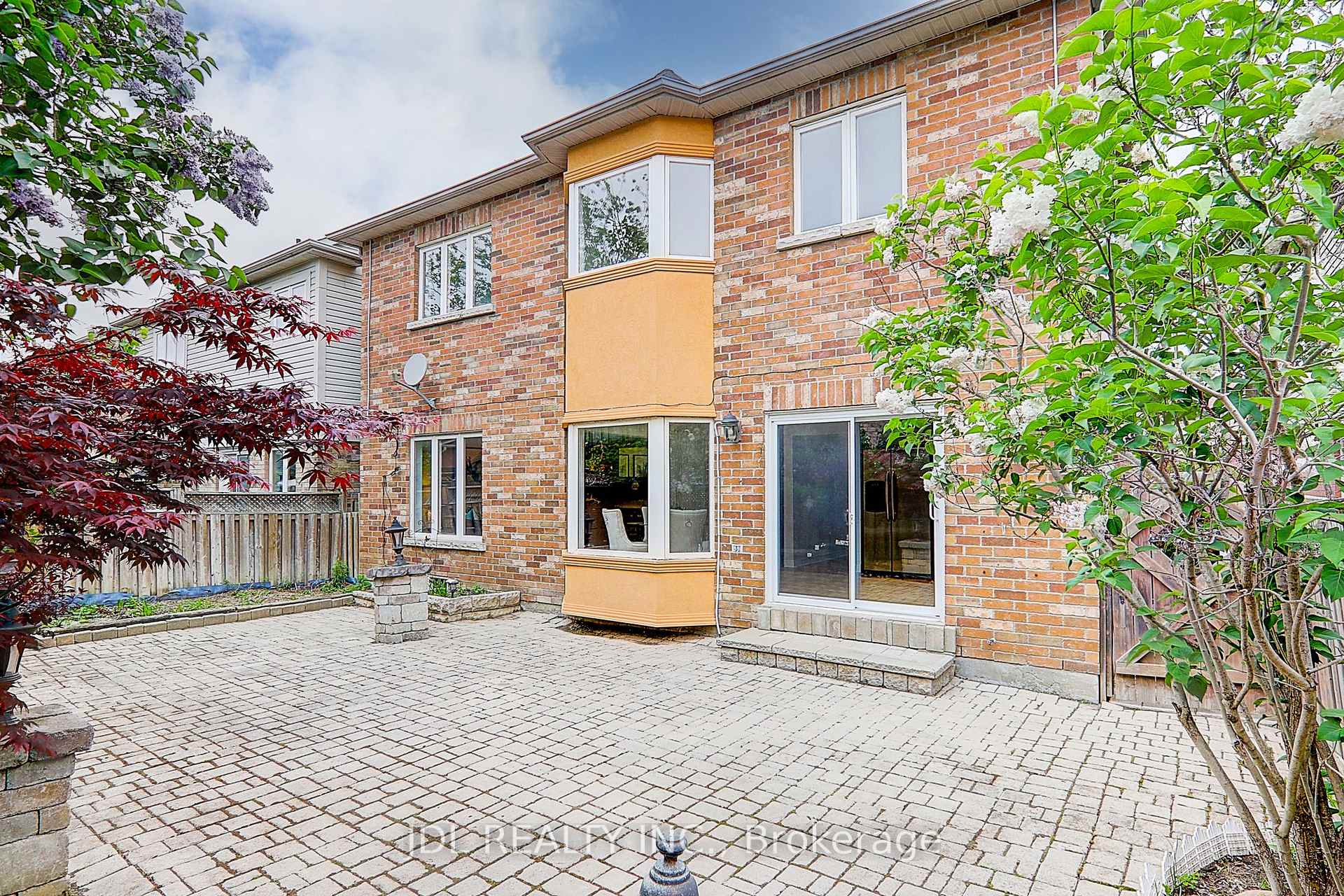 Photo 26 of 31 Chippingwood Manor, Aurora, Bayview Wellington — HOMEH