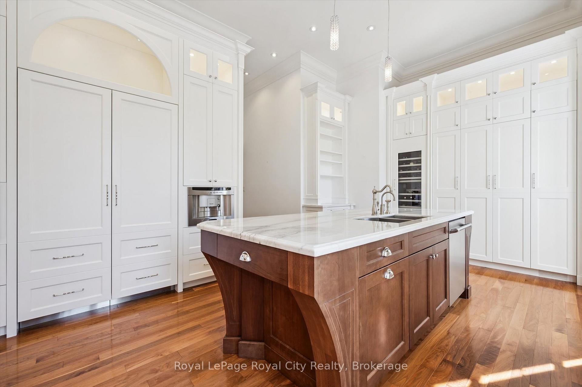 Photo 4 of Unit 15, 25 Manor Park Crescent, Guelph, Dovercliffe Park/Old University — HOMEH